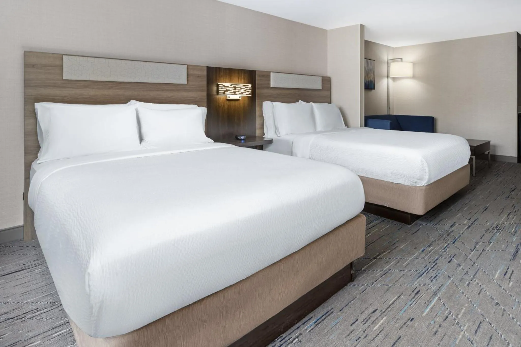 Photo of the whole room, Bed in Holiday Inn Express Hotel & Suites Freeport by IHG