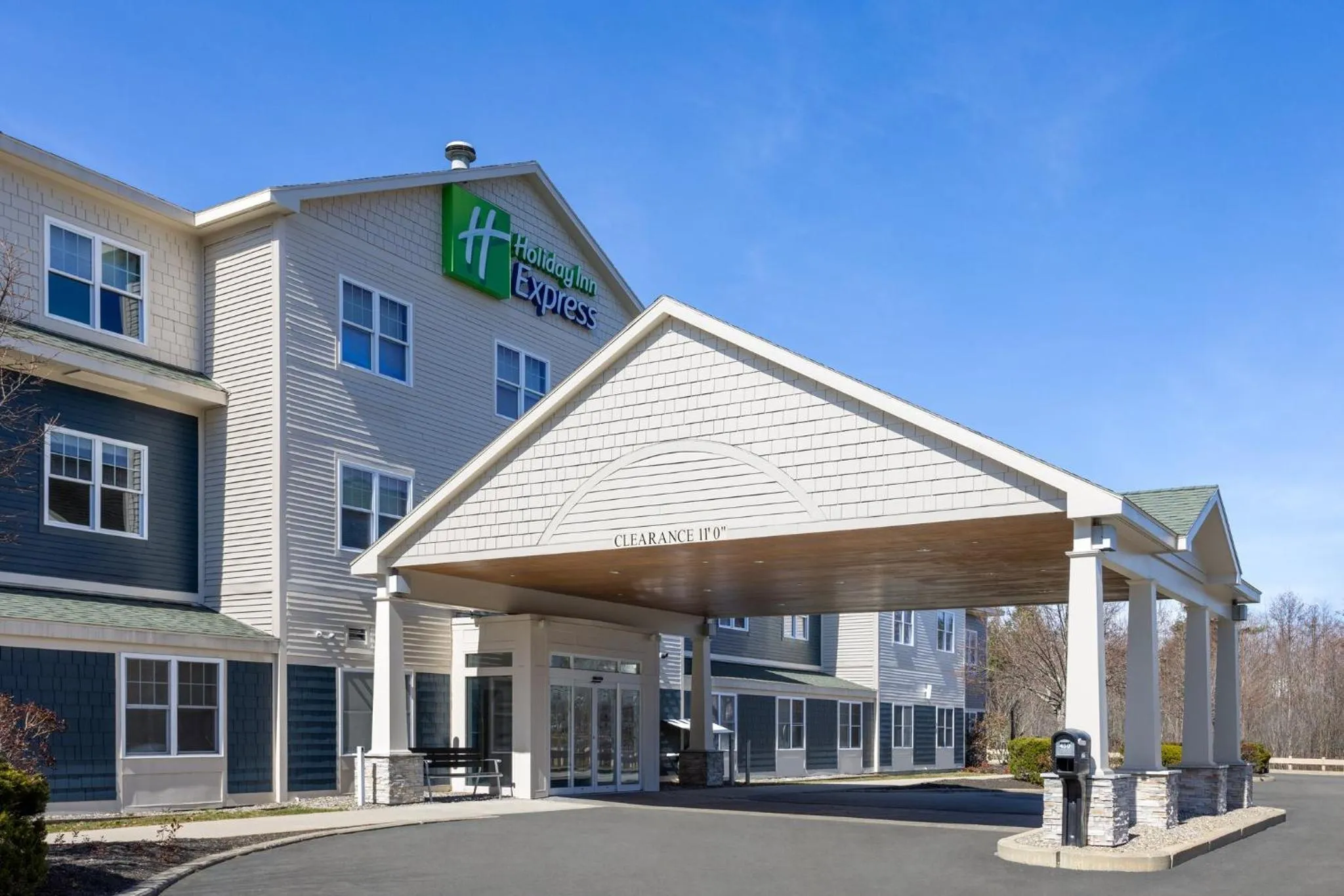 Property building in Holiday Inn Express Hotel & Suites Freeport by IHG