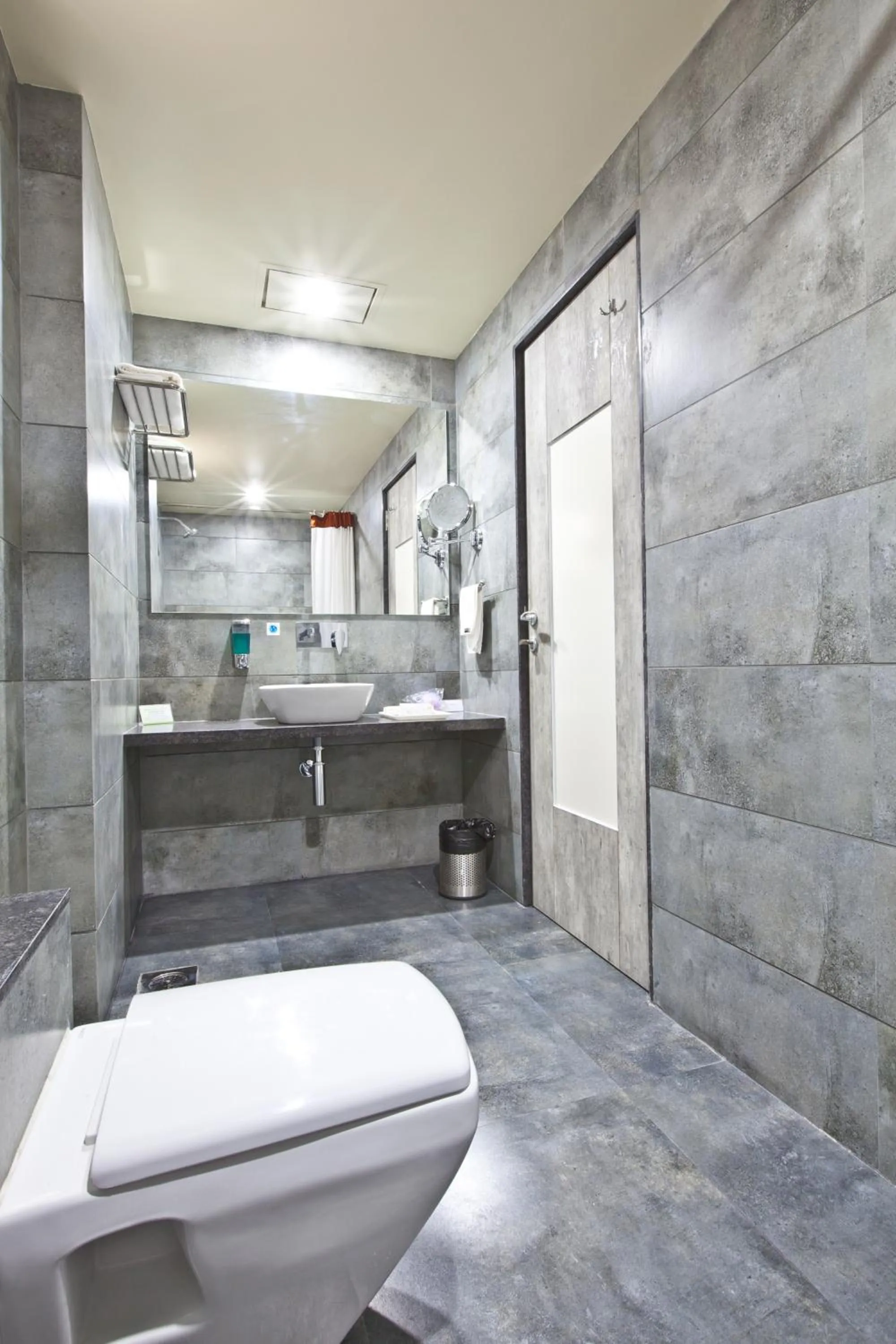 Bathroom in Hotel Sifat International