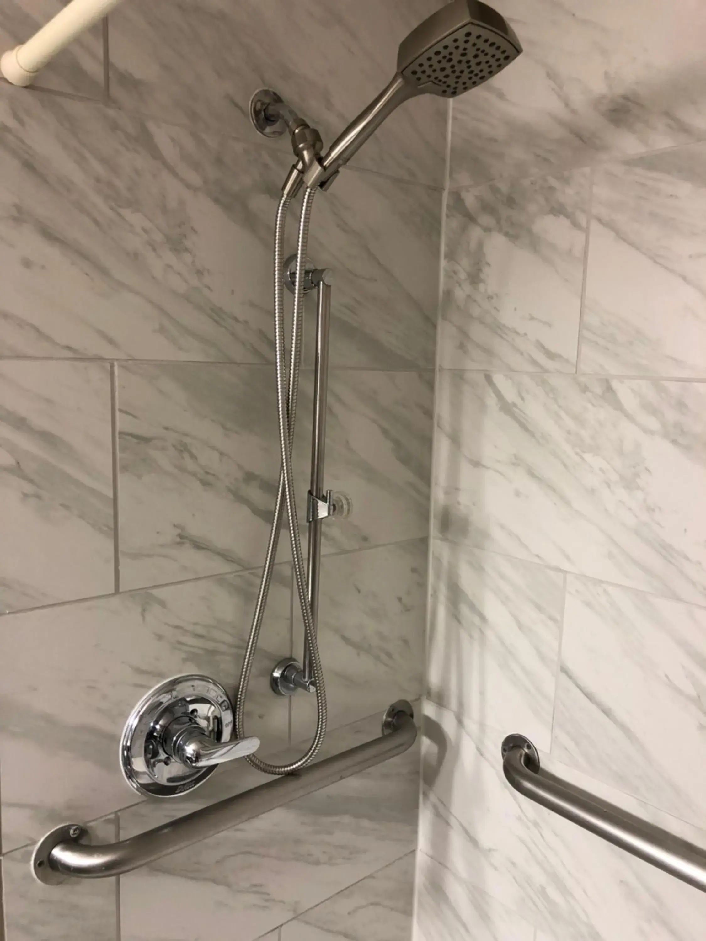 Shower in Super 8 by Wyndham Bedford DFW Airport West Shower in Super 8 by Wyndham Bedford DFW Airport West