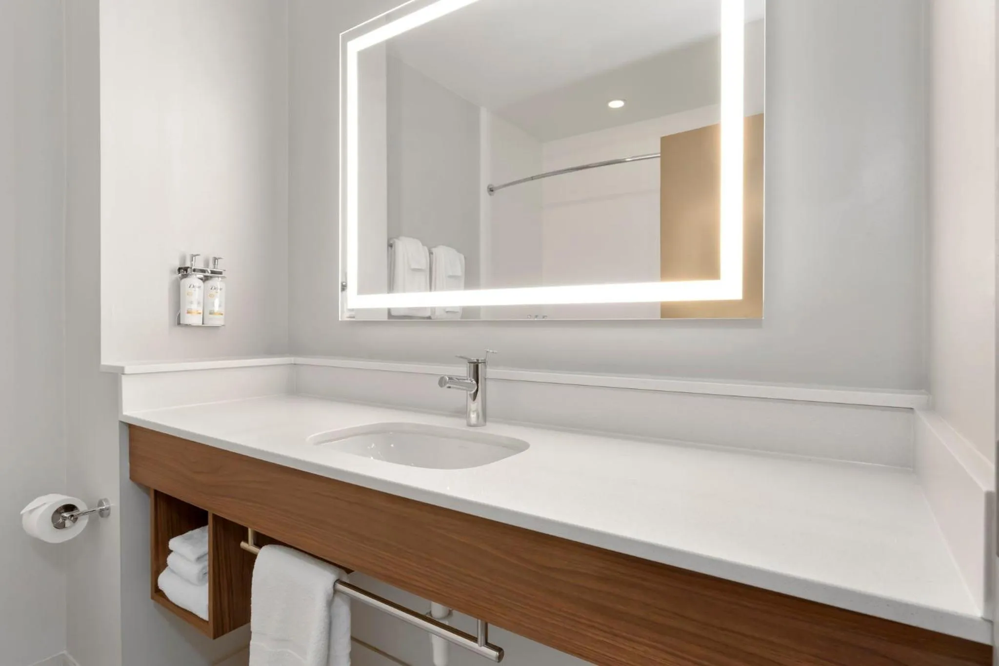 Photo of the whole room in Holiday Inn Express Hotel & Suites West Coxsackie by IHG