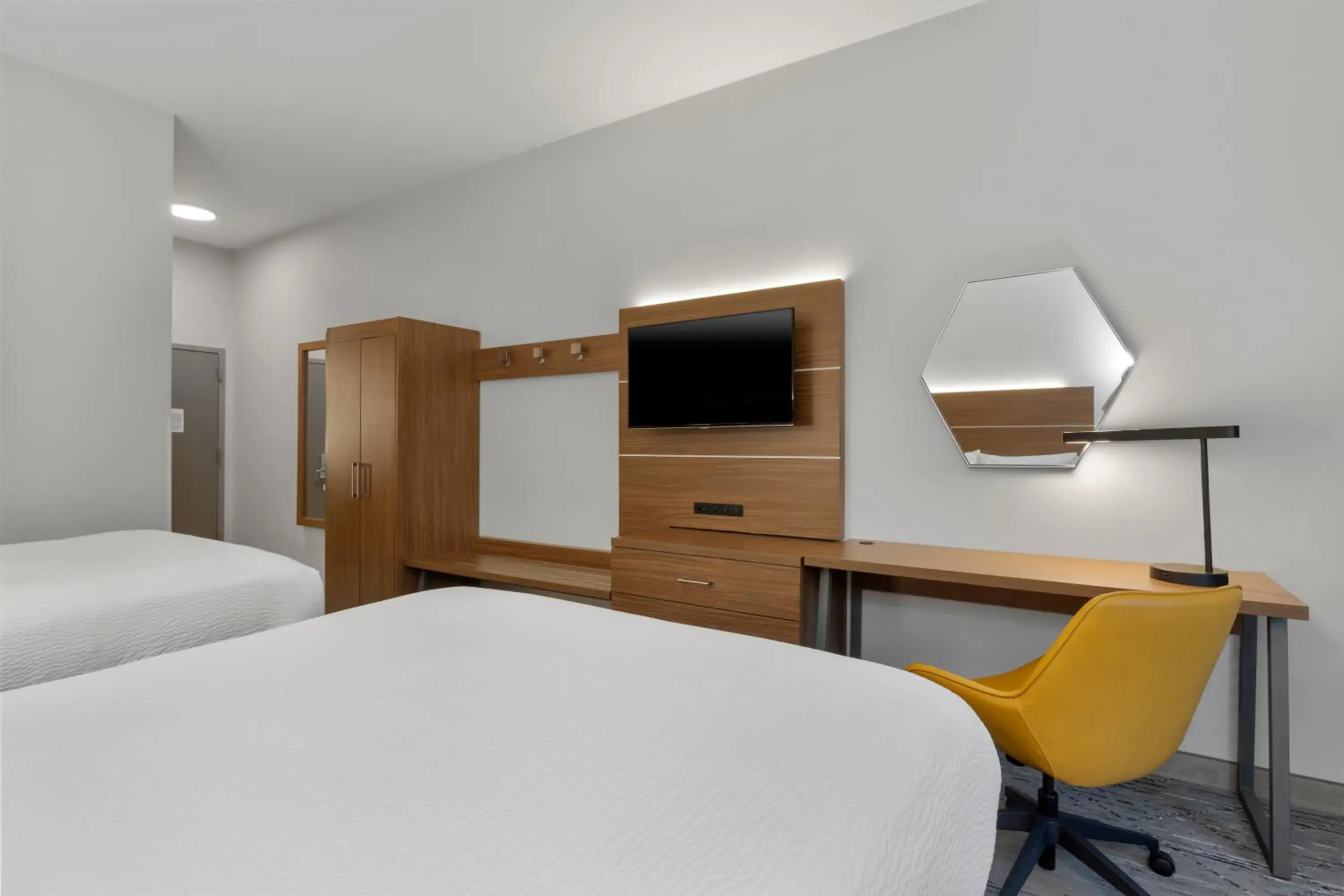 Bed in Holiday Inn Express Hotel & Suites West Coxsackie by IHG Bed in Holiday Inn Express Hotel & Suites West Coxsackie by IHG