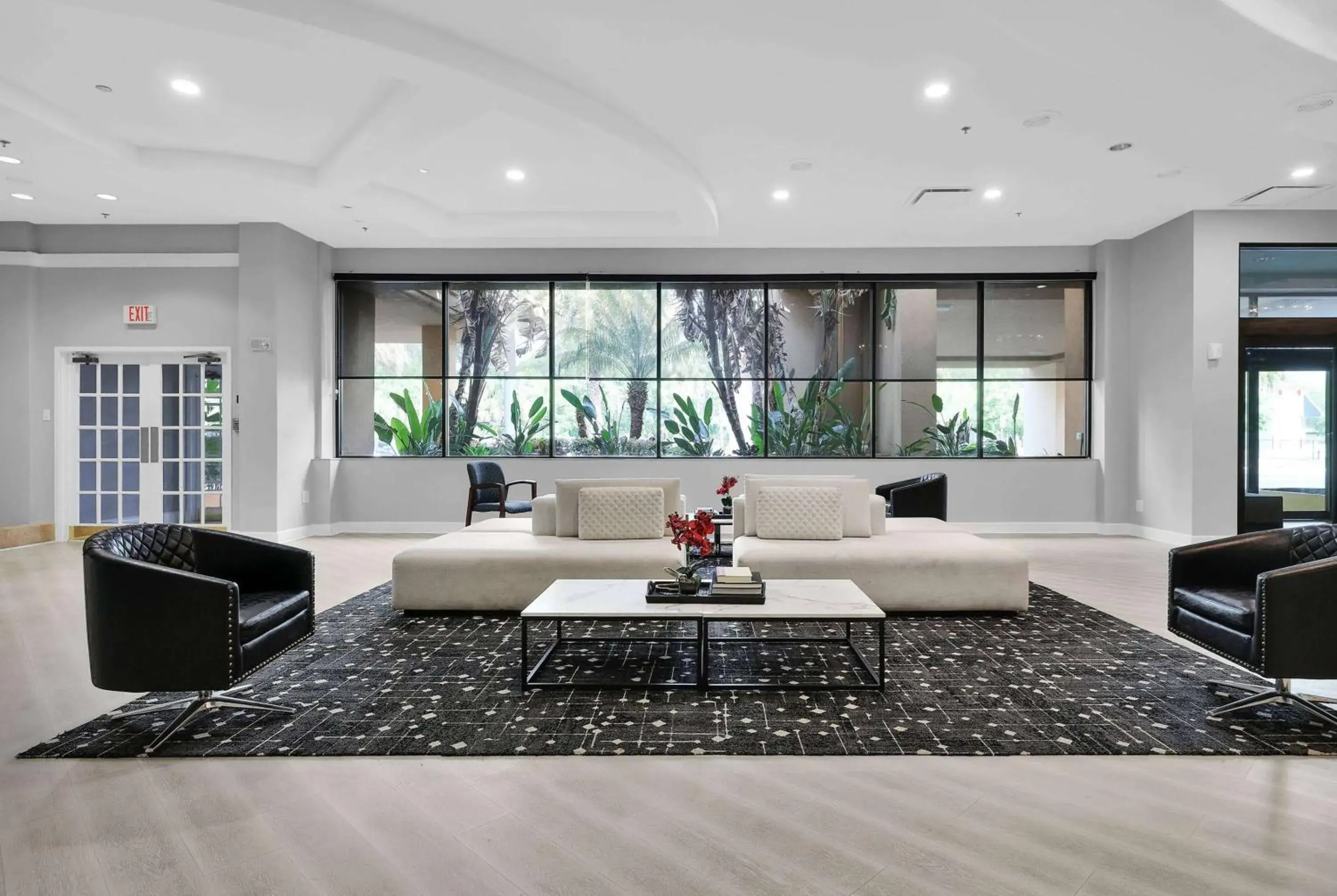 Lobby or reception in Ramada by Wyndham Jacksonville I-95 by Butler Blvd Lobby or reception in Ramada by Wyndham Jacksonville I-95 by Butler Blvd