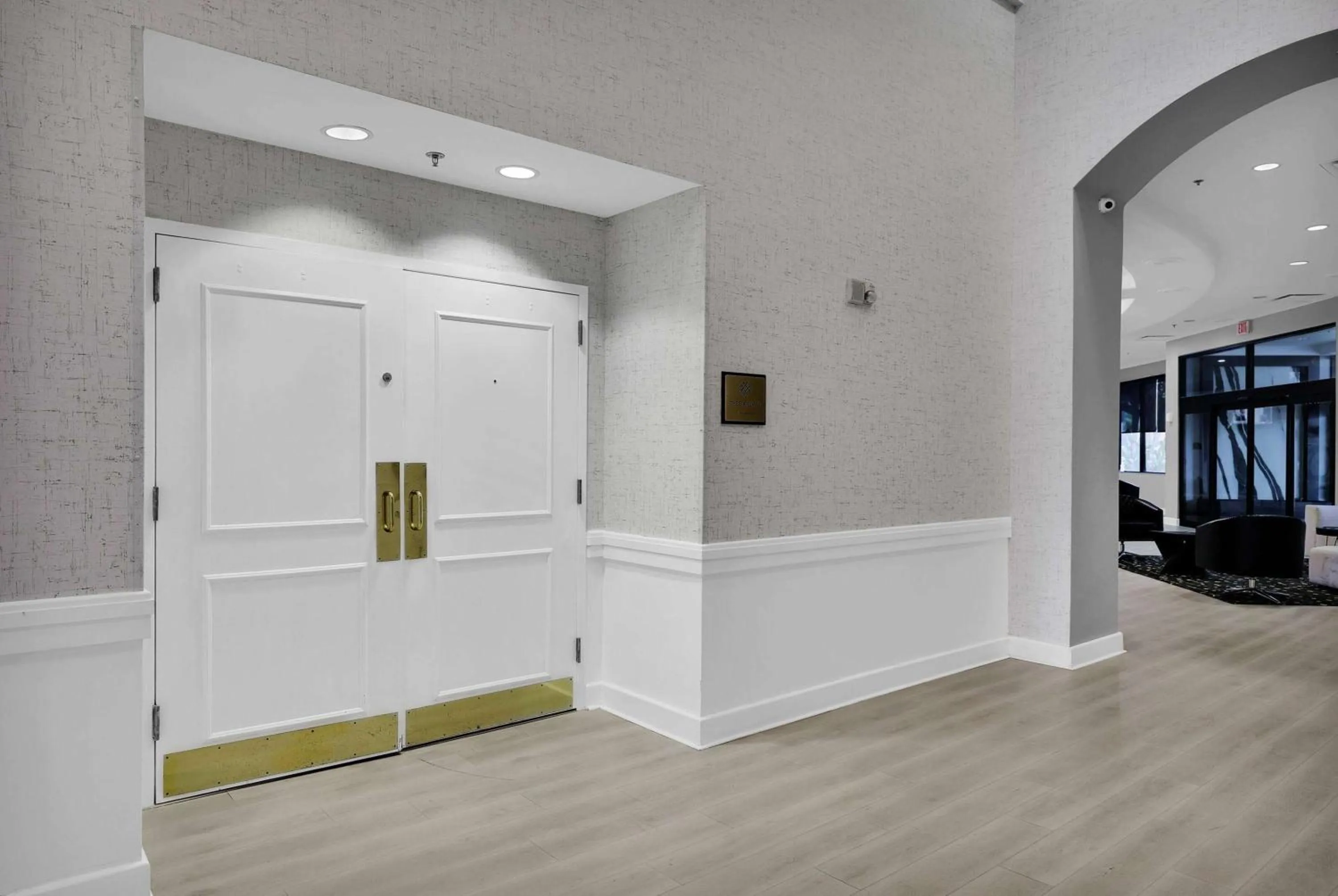 Kitchen or kitchenette in Ramada by Wyndham Jacksonville I-95 by Butler Blvd