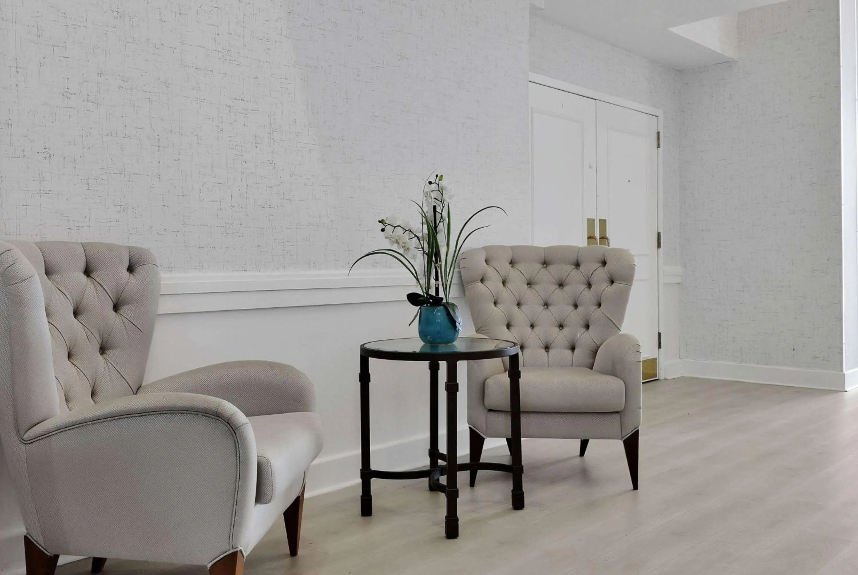 Kitchen or kitchenette in Ramada by Wyndham Jacksonville I-95 by Butler Blvd