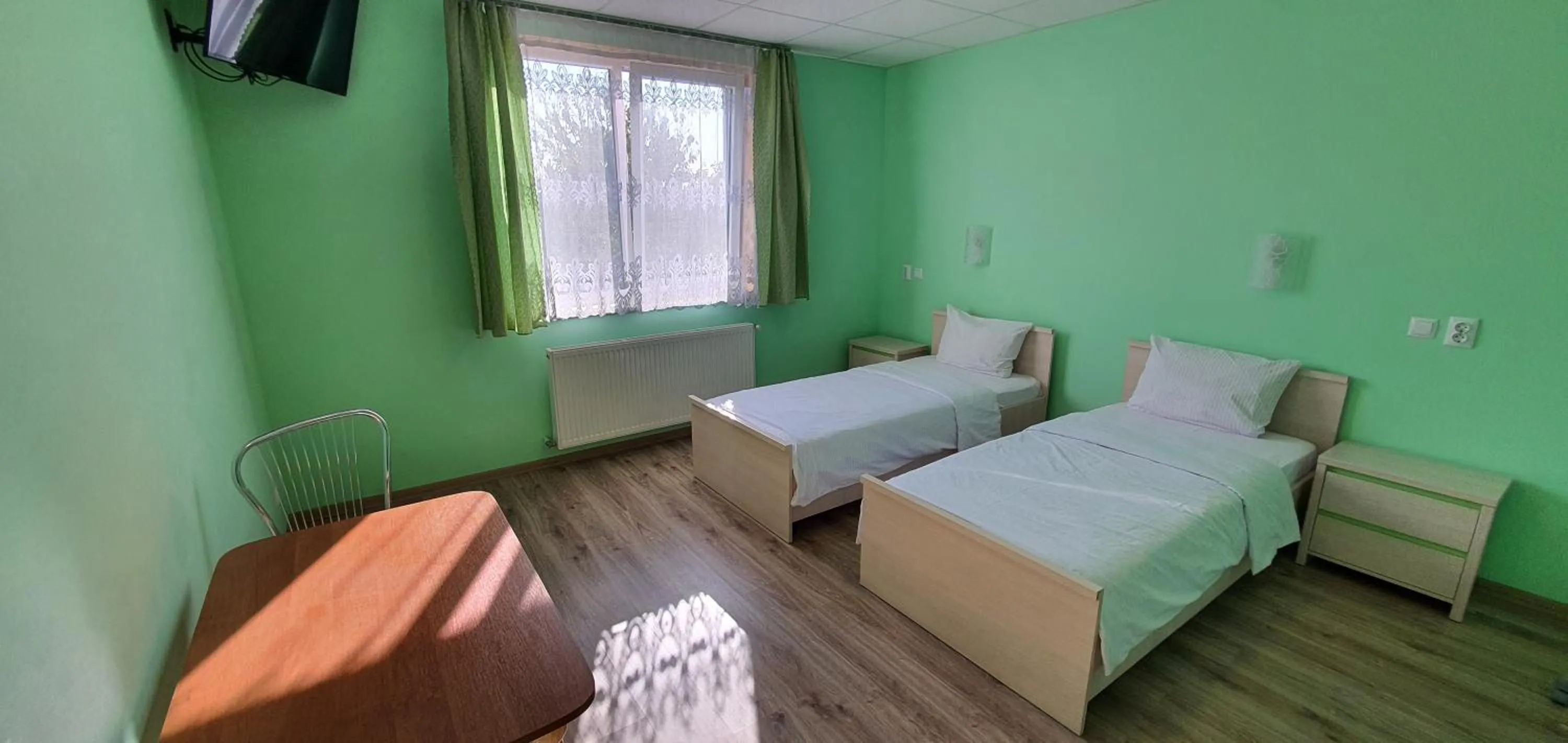 Superior Twin Room with Garden View in Luxor Inn & Suites