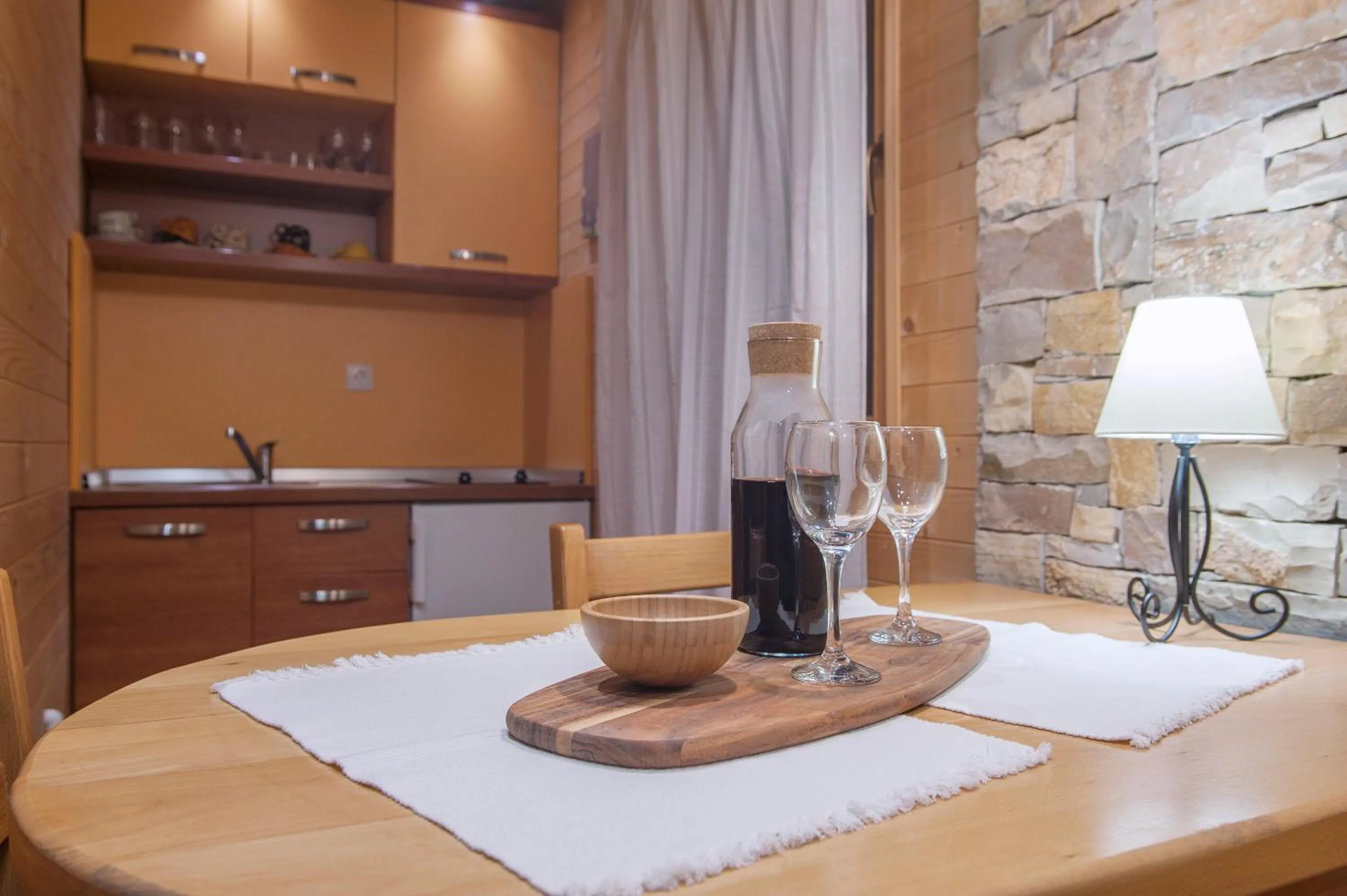Kitchen or kitchenette in Brvnare Bor