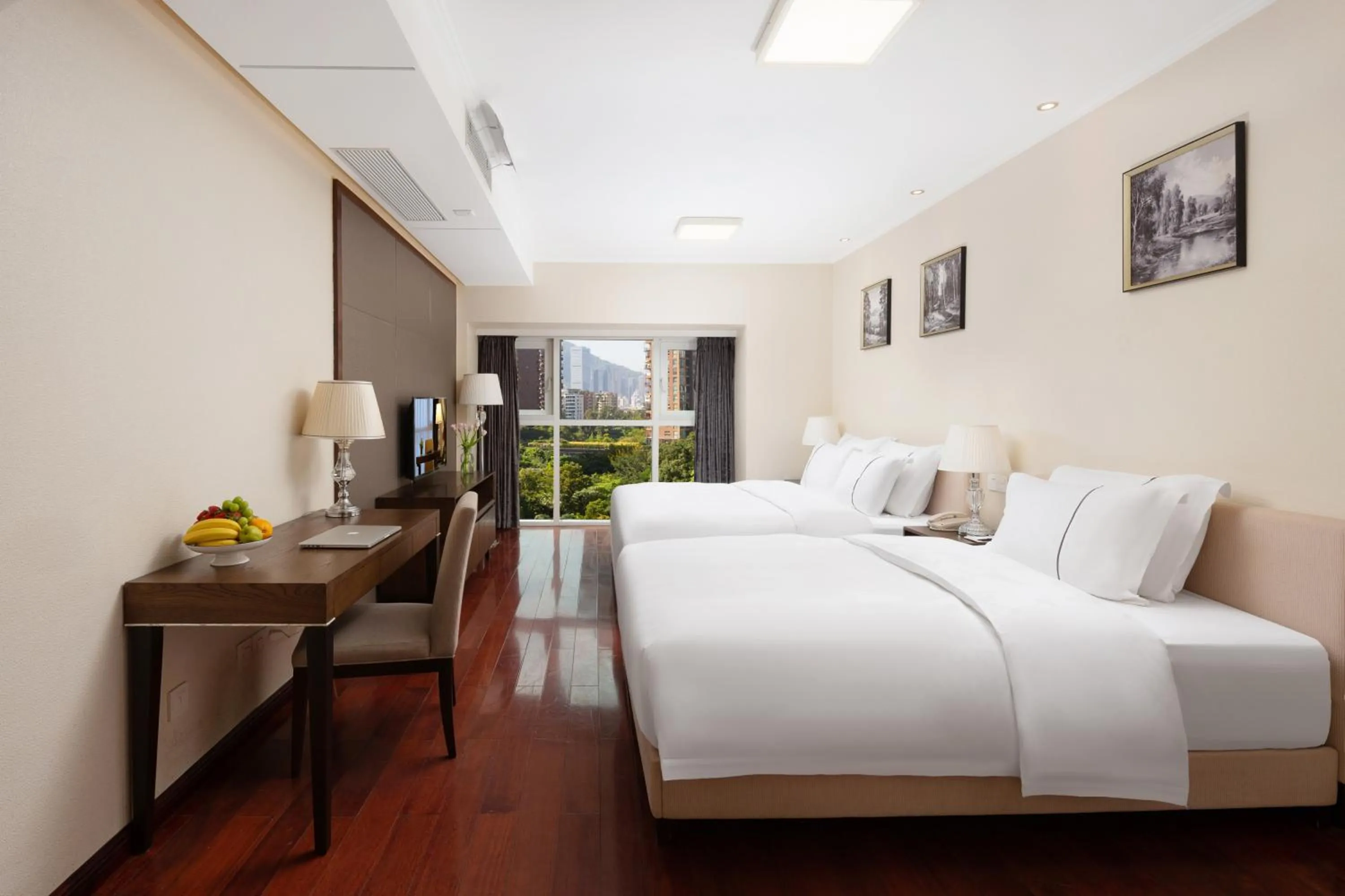 Bed in Shenzhen Bay Hisoar Hotel