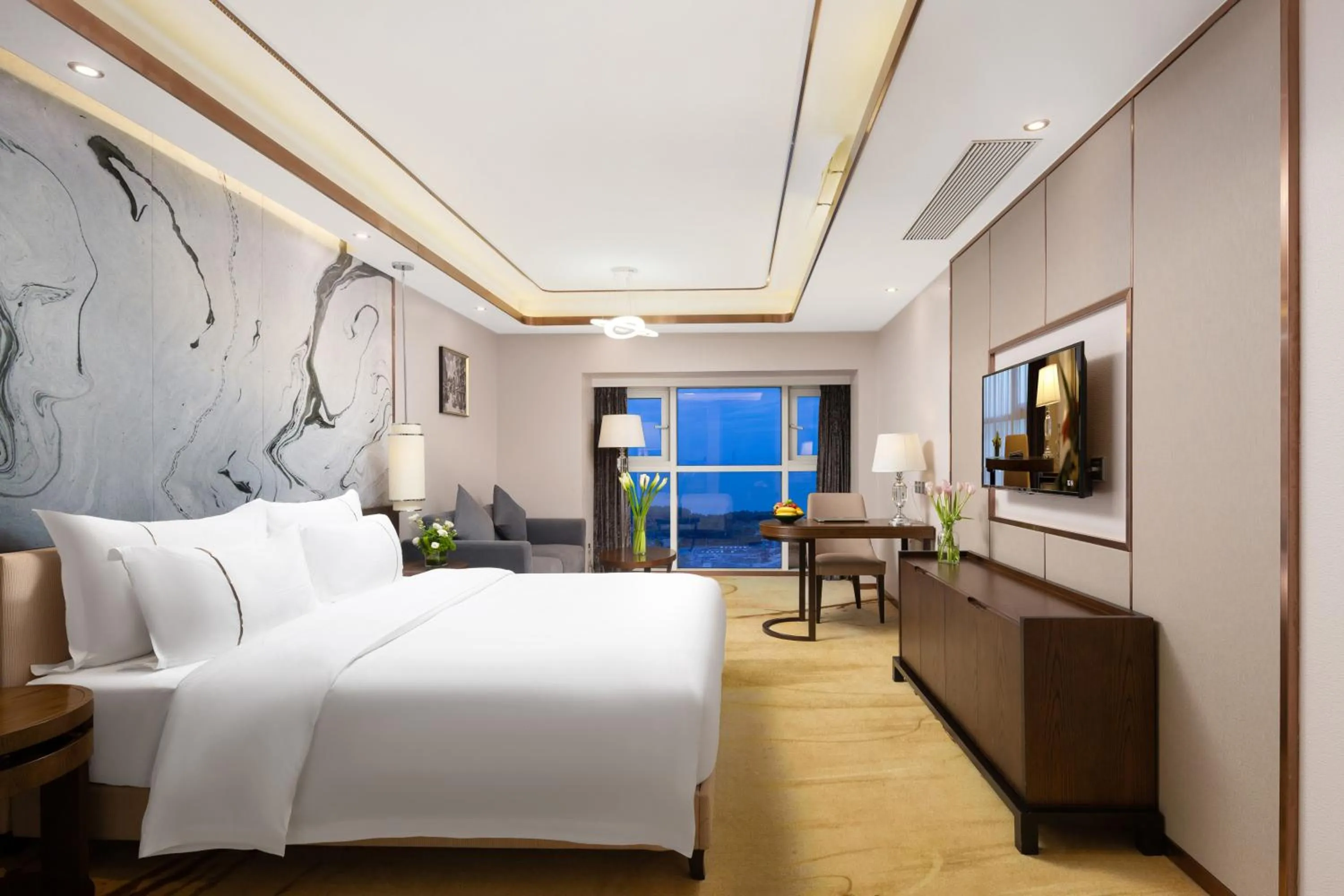 Bed in Shenzhen Bay Hisoar Hotel