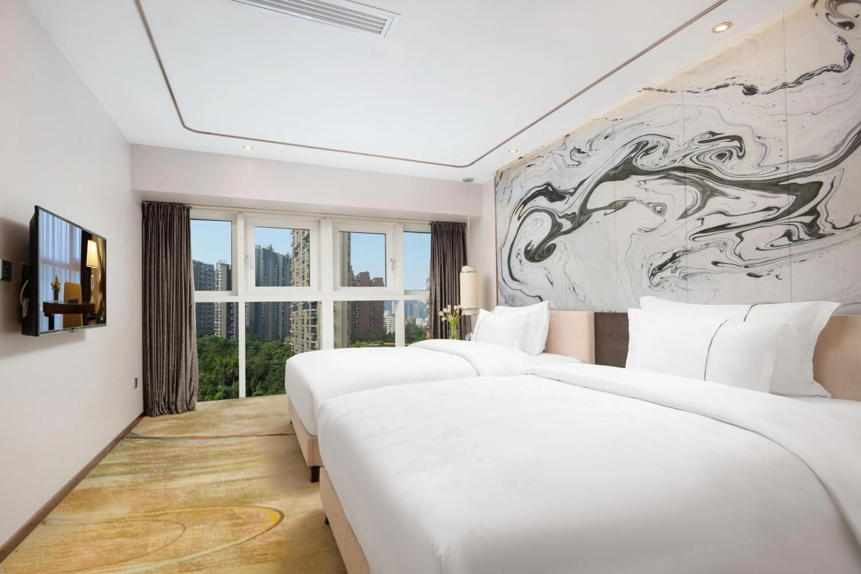 Bed in Shenzhen Bay Hisoar Hotel