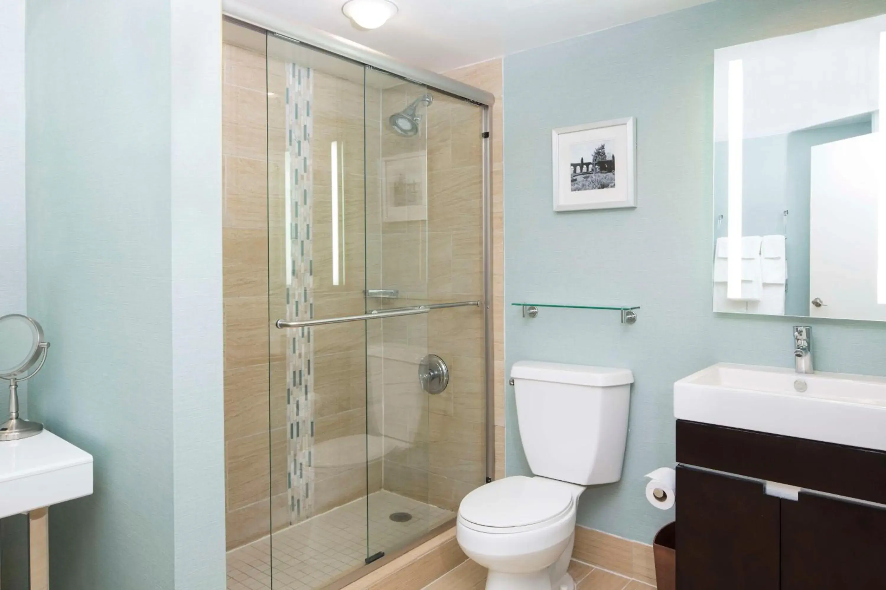 Junior King Suite with River View in DoubleTree by Hilton Jacksonville Riverfront, FL Junior King Suite with River View in DoubleTree by Hilton Jacksonville Riverfront, FL