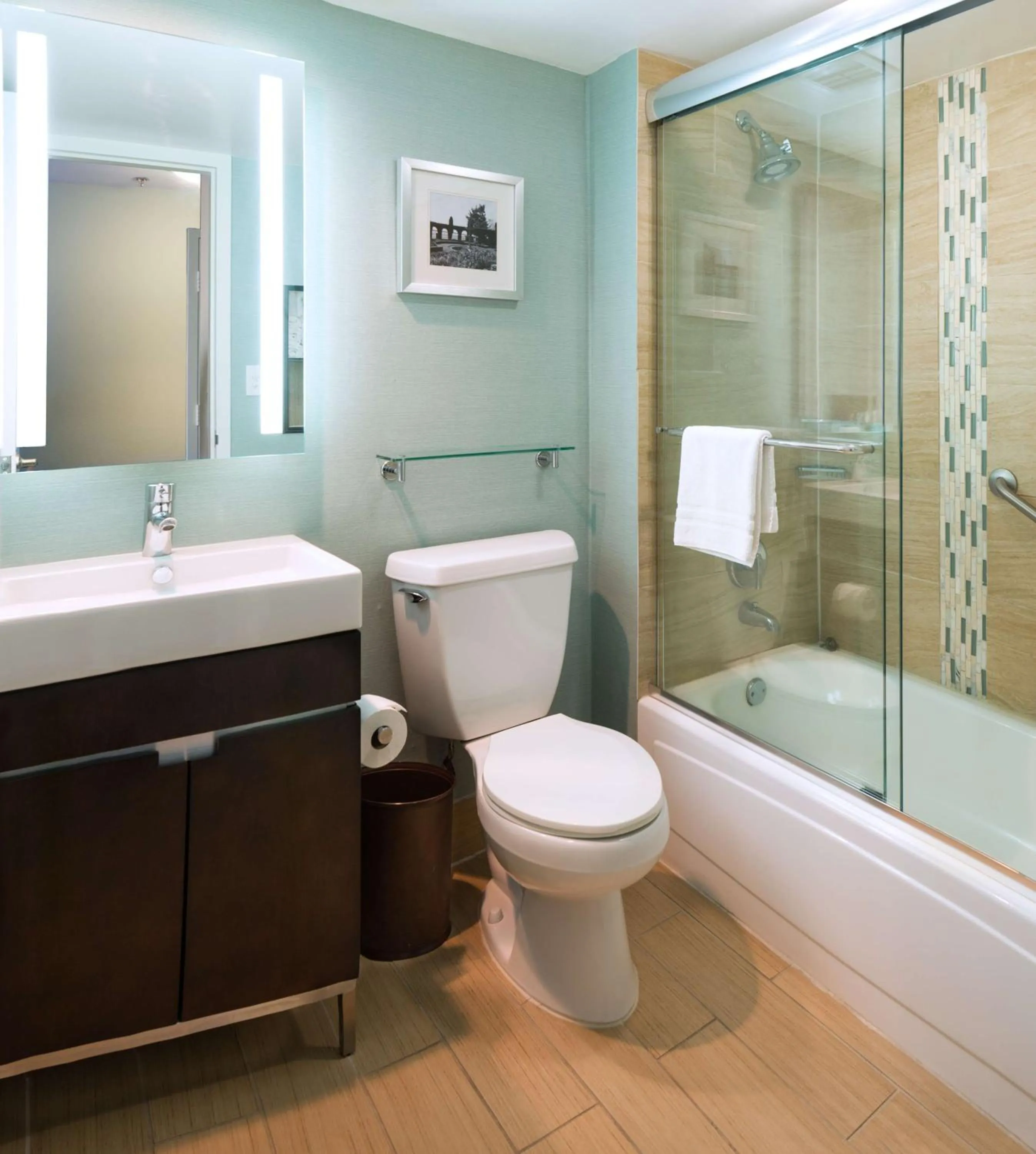 Bathroom in DoubleTree by Hilton Jacksonville Riverfront, FL