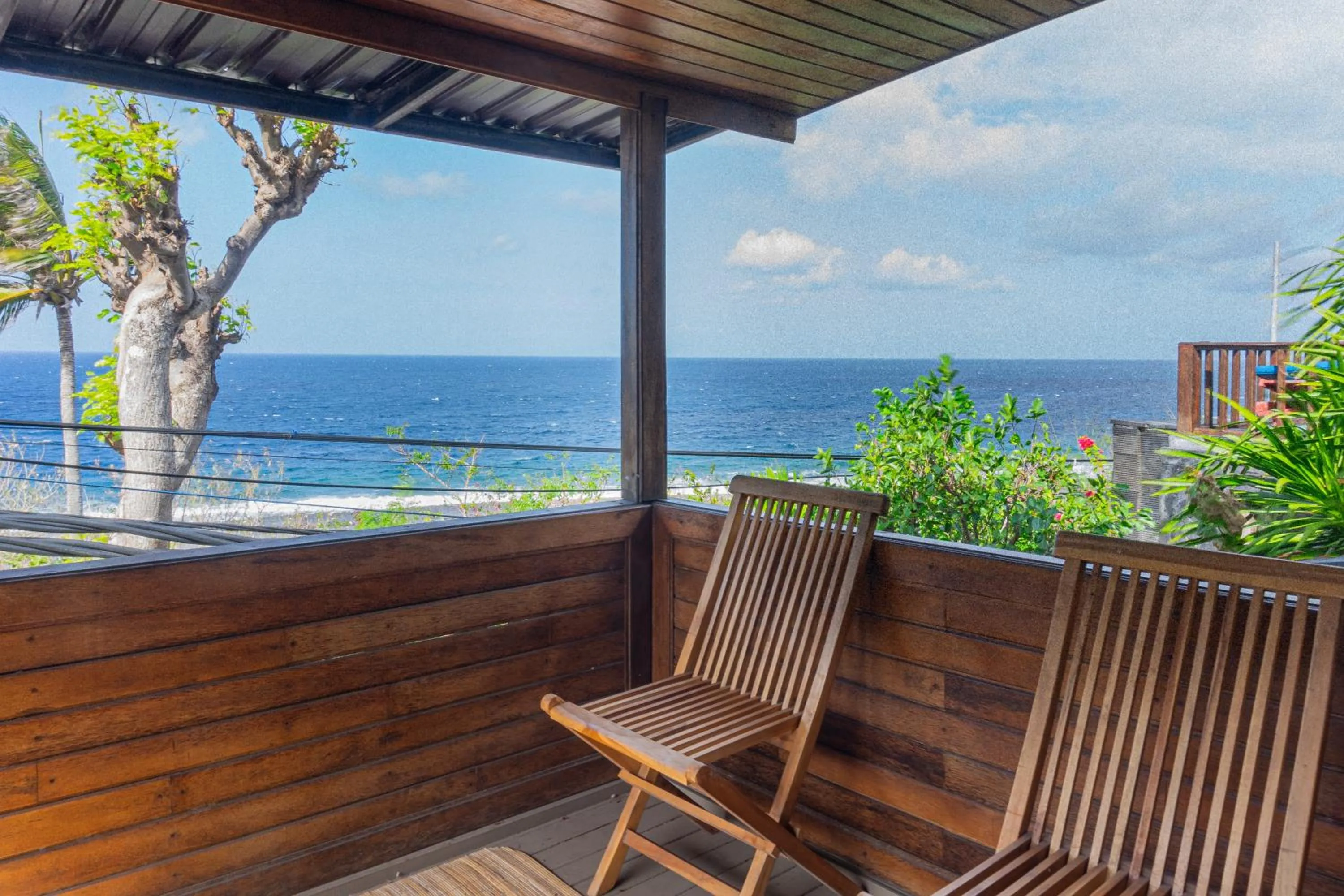 Day in Manta Cottages with Sea View