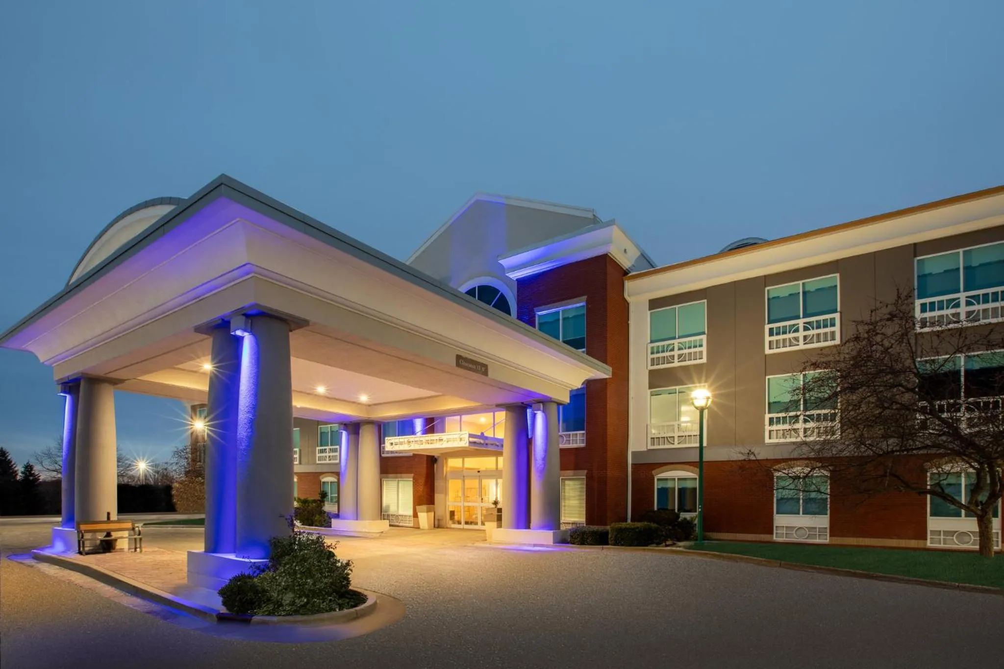 Property building in Holiday Inn Express Hotel & Suites Grand Rapids-North by IHG