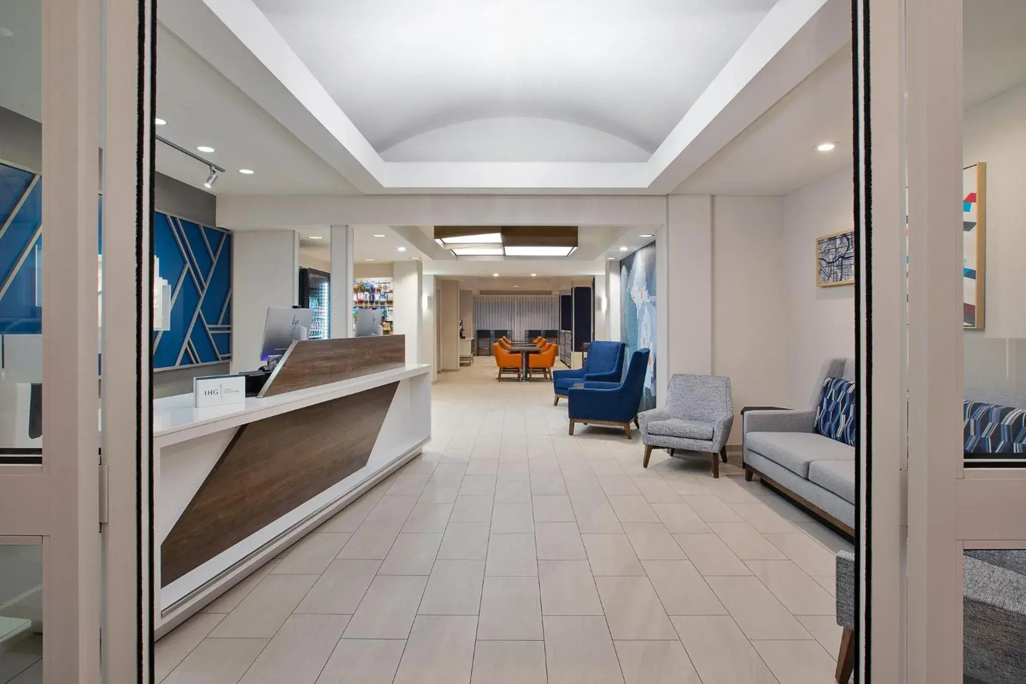 Property building in Holiday Inn Express Hotel & Suites Grand Rapids-North by IHG Property building in Holiday Inn Express Hotel & Suites Grand Rapids-North by IHG