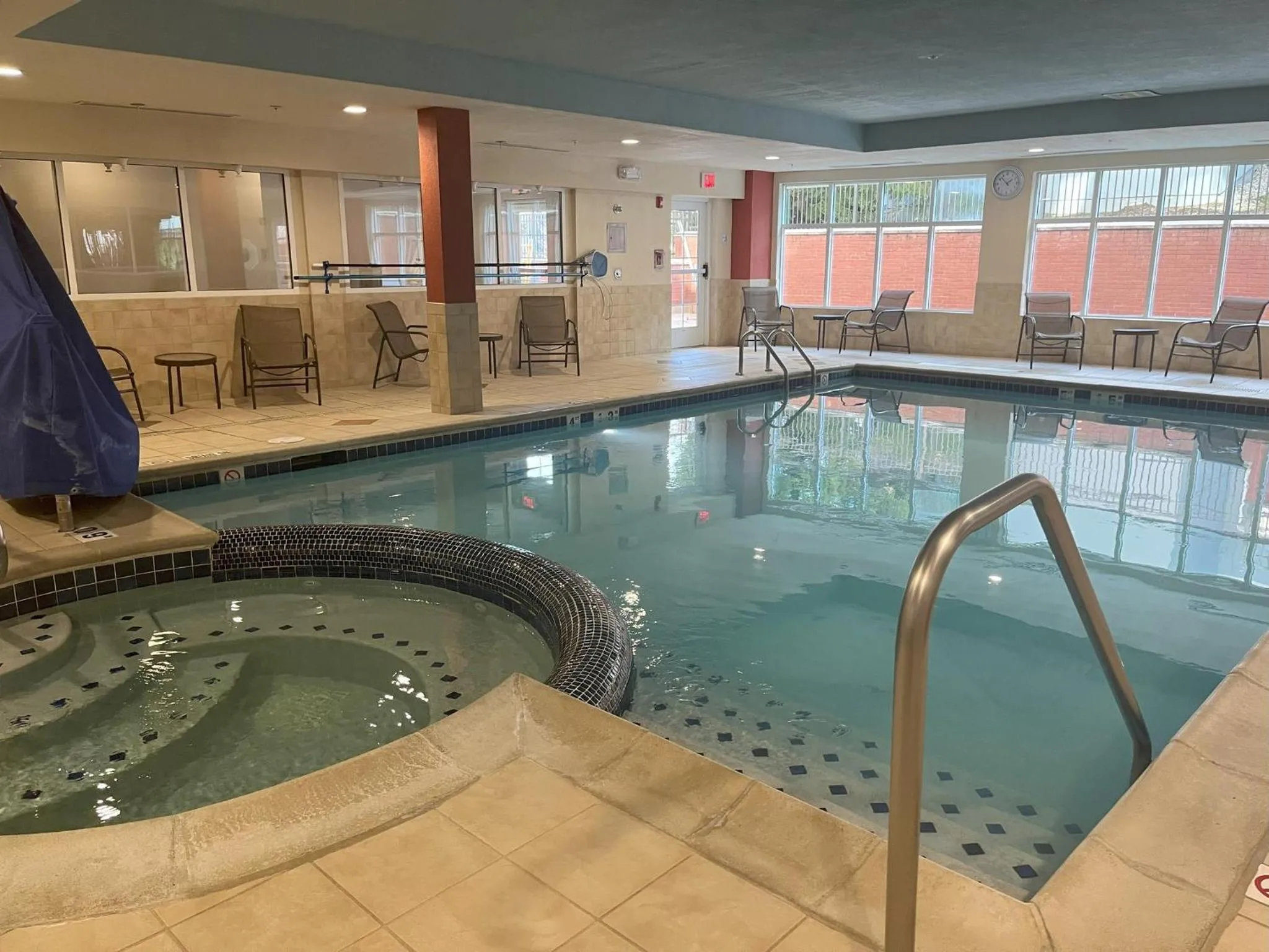 Swimming pool in Holiday Inn Express Hotel & Suites Grand Rapids-North by IHG