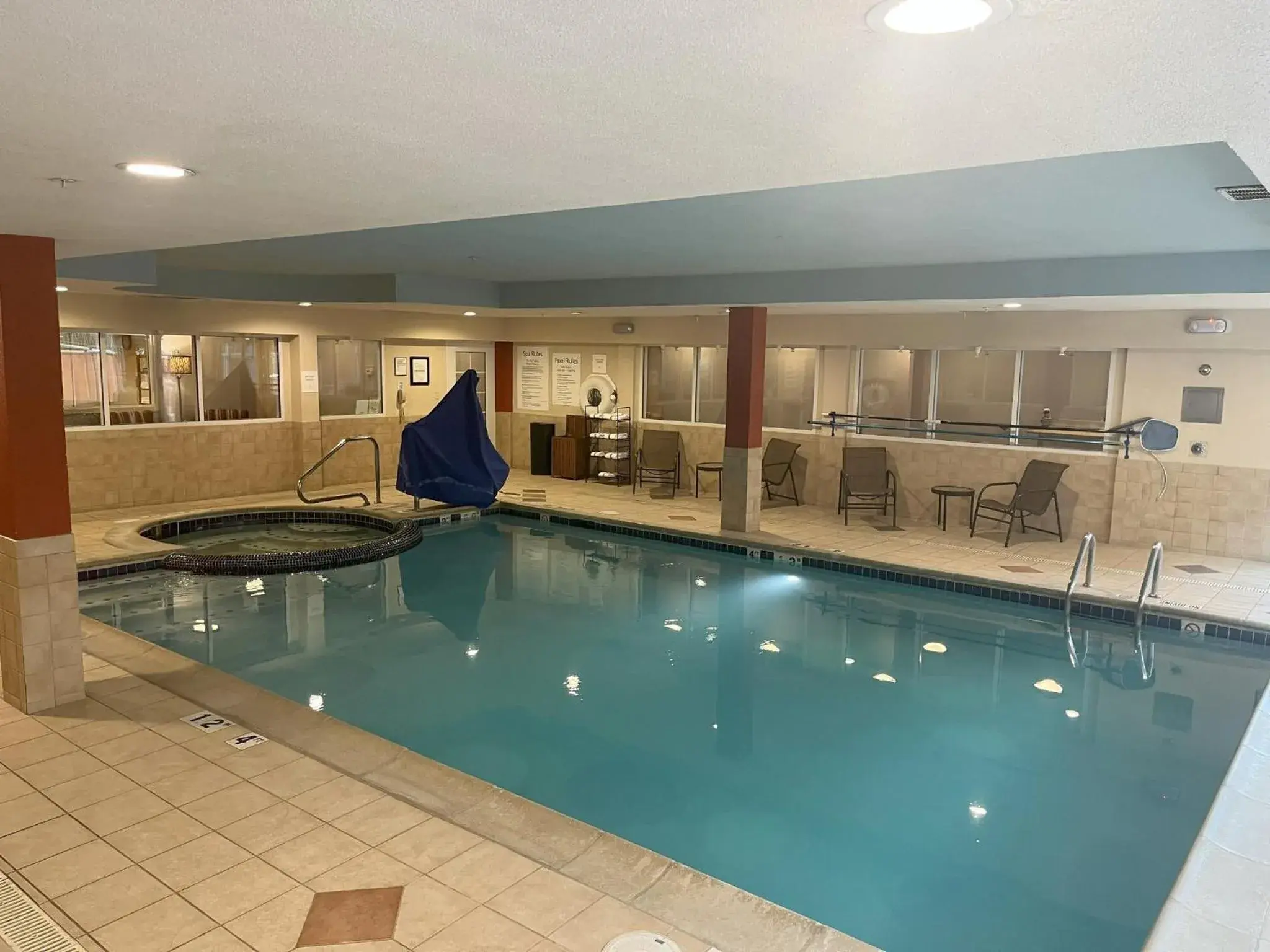 Swimming pool in Holiday Inn Express Hotel & Suites Grand Rapids-North by IHG Swimming pool in Holiday Inn Express Hotel & Suites Grand Rapids-North by IHG