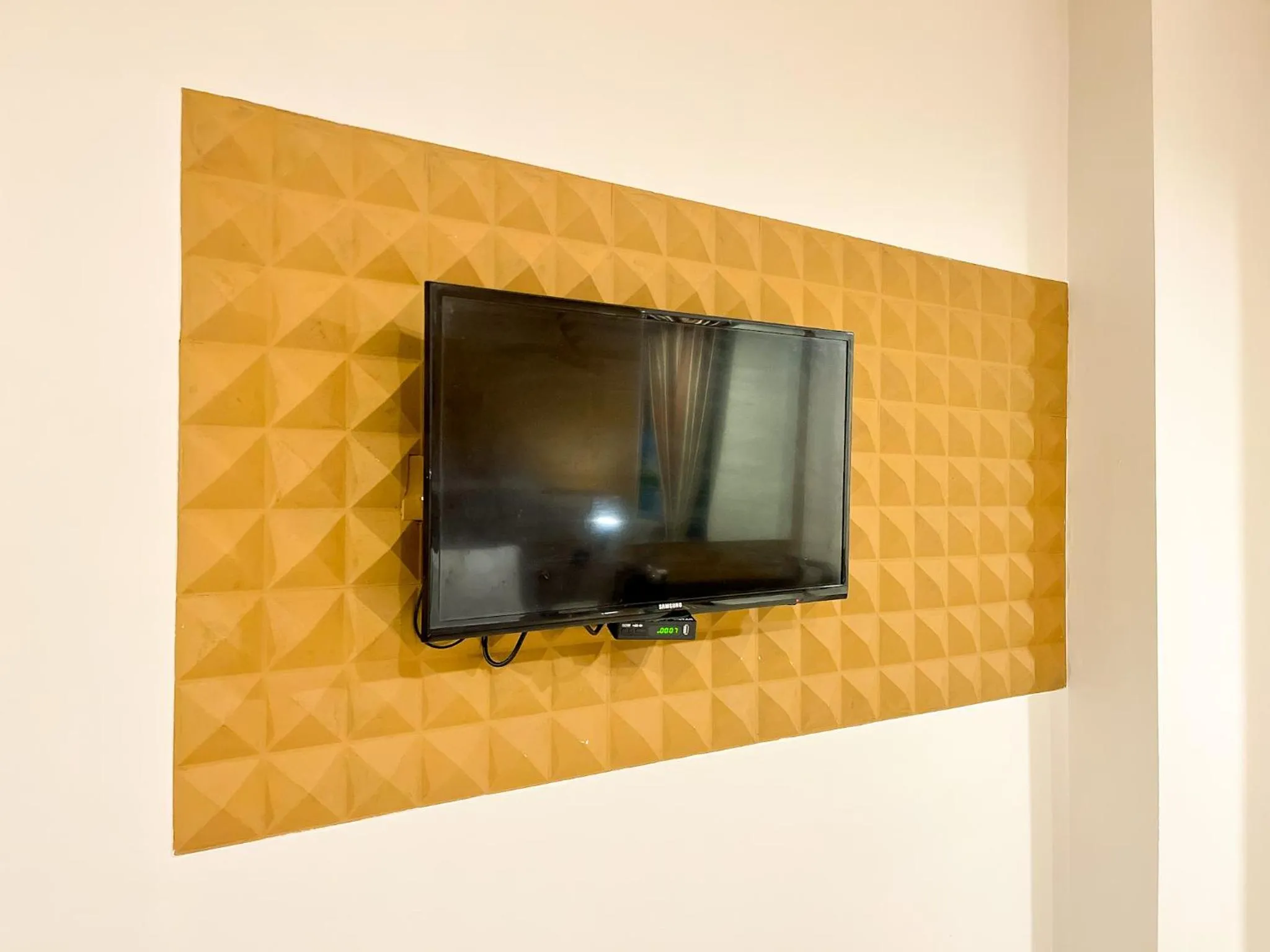 TV and multimedia in Verse Hotel Cirebon