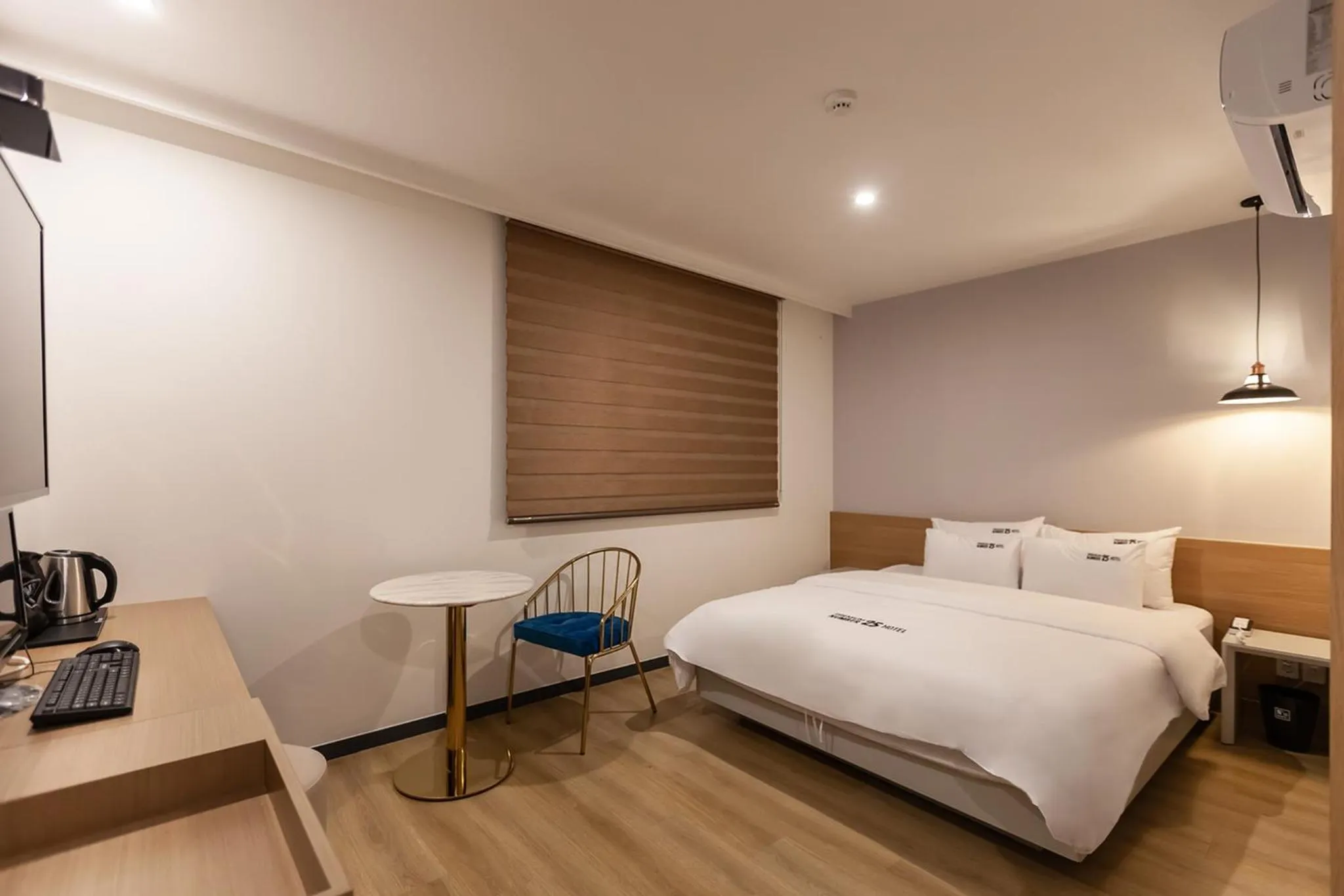 Bed in No.25 Hotel Busan Seomyeon Station