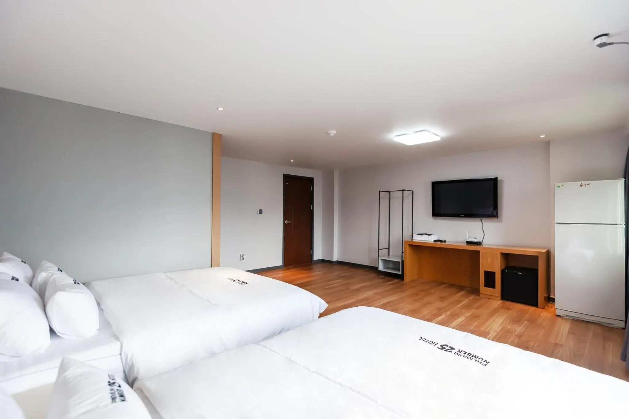 Bed in No.25 Hotel Busan Seomyeon Station