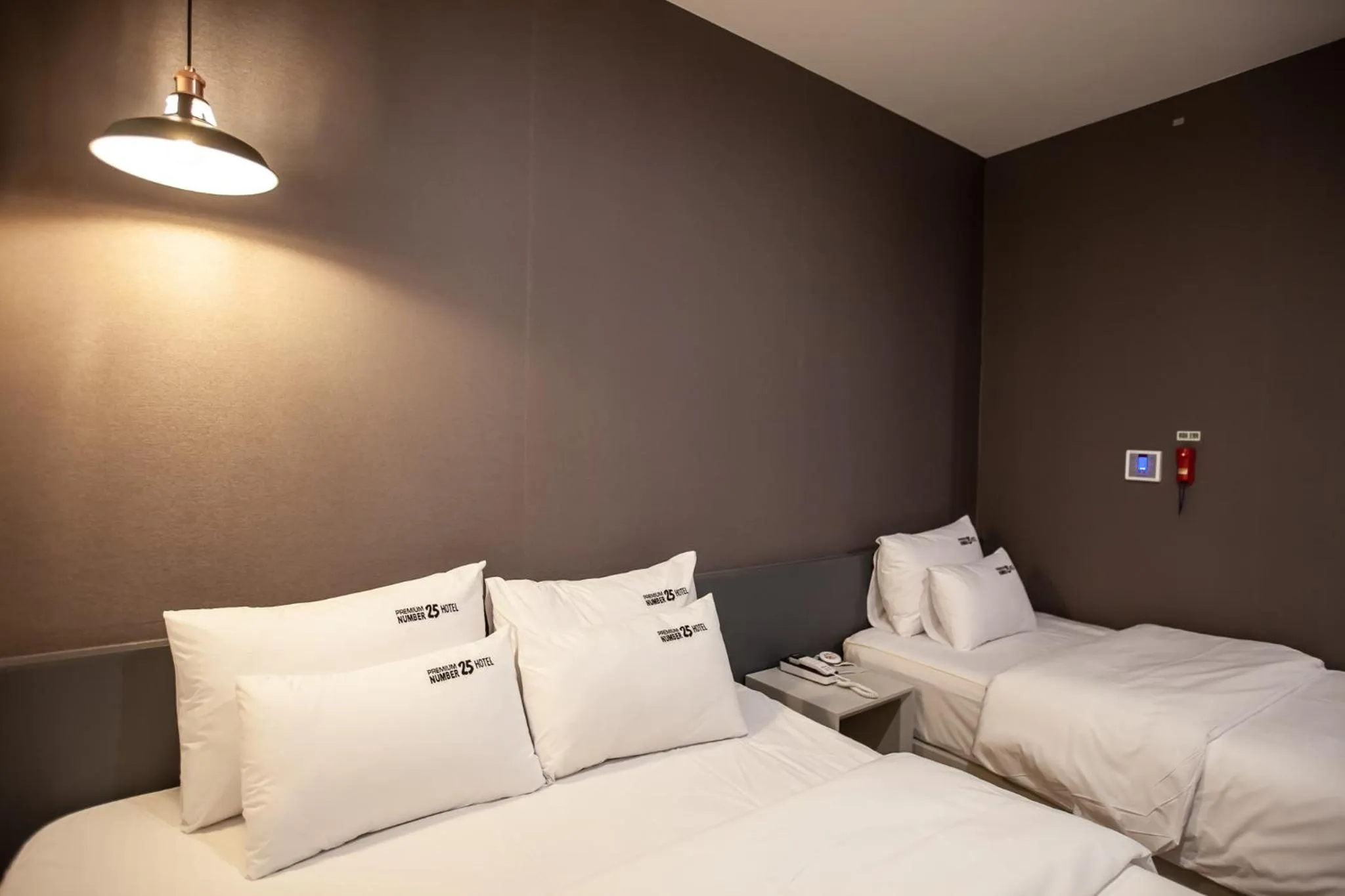 Bed in No.25 Hotel Busan Seomyeon Station