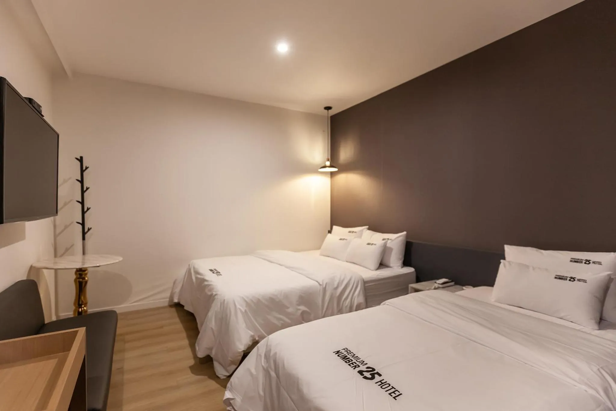 Bed in No.25 Hotel Busan Seomyeon Station