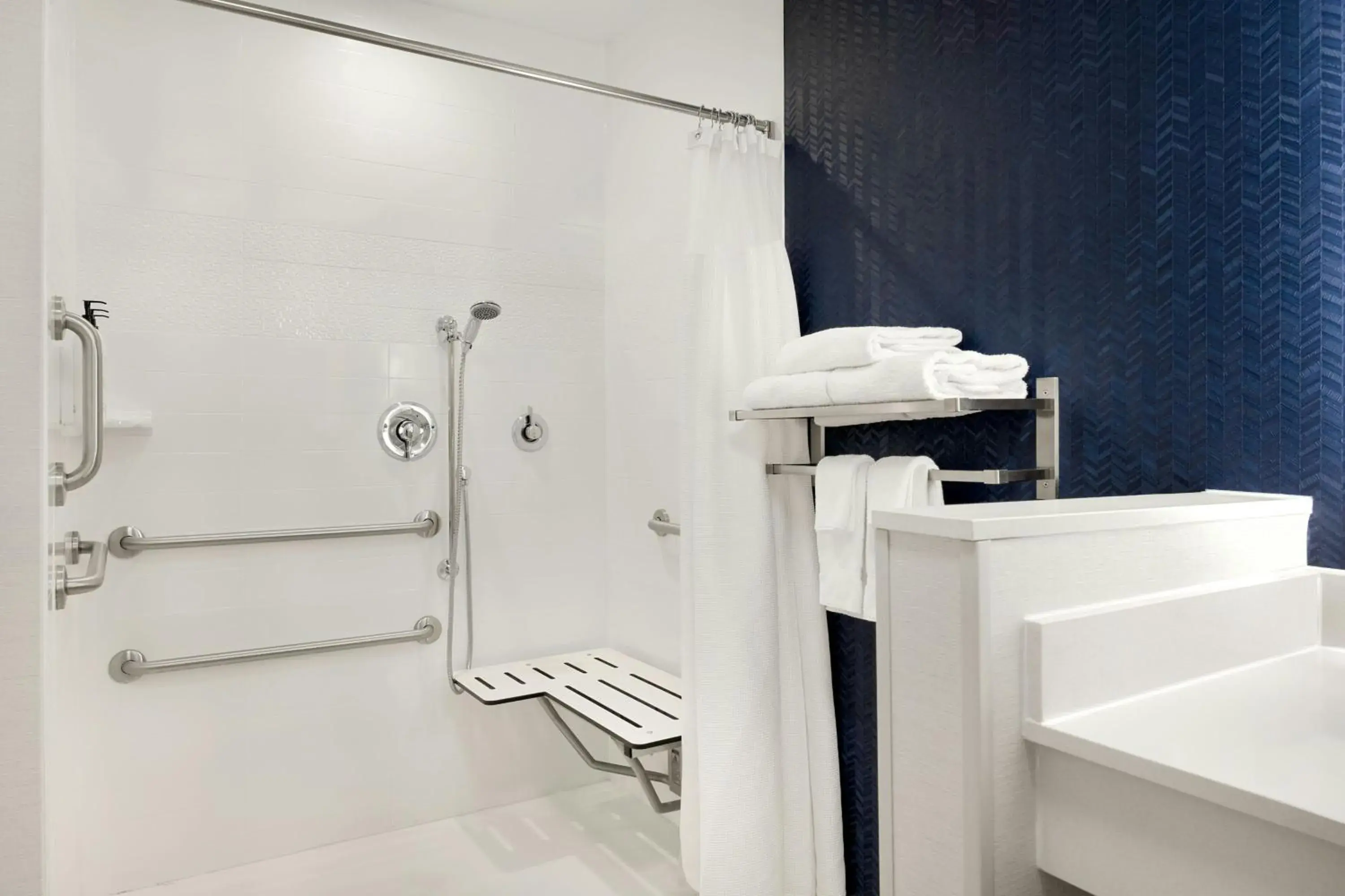 Queen Room with Two Queen Beds in Fairfield Inn & Suites by Marriott Cincinnati Uptown/University Area Queen Room with Two Queen Beds in Fairfield Inn & Suites by Marriott Cincinnati Uptown/University Area