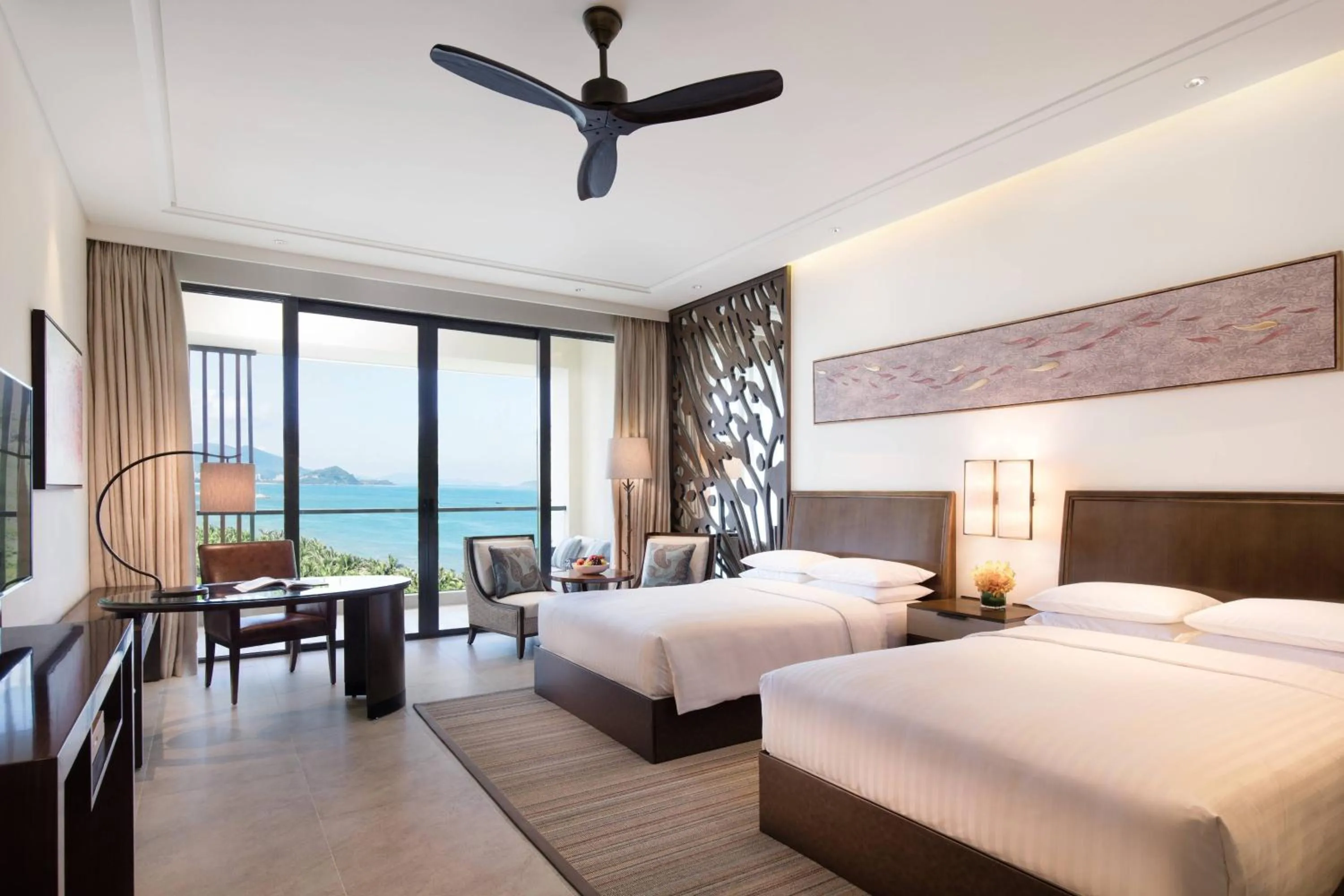 Photo of the whole room, Bed in Marriott Resort Xiangshui Bay