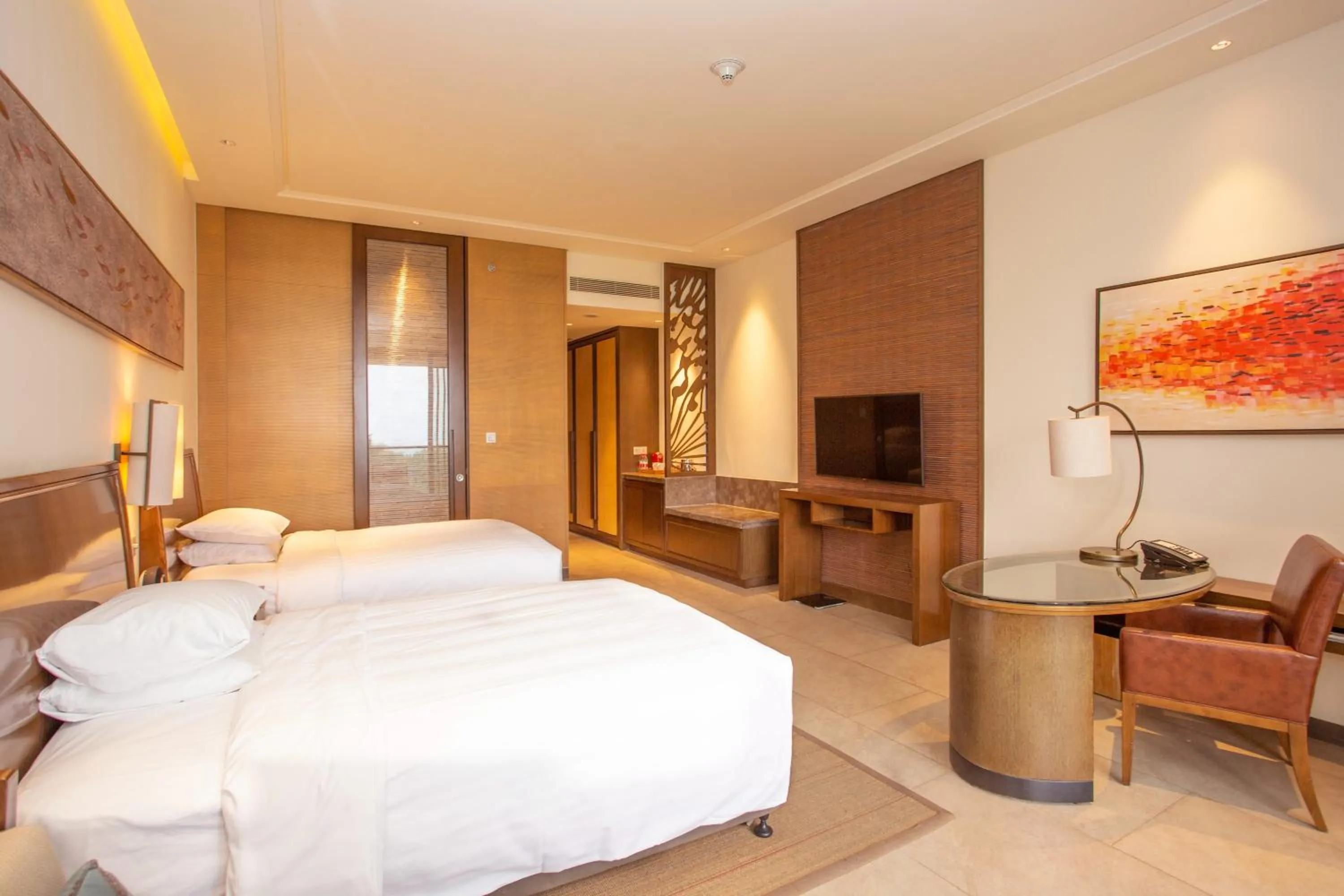 Photo of the whole room, Bed in Marriott Resort Xiangshui Bay