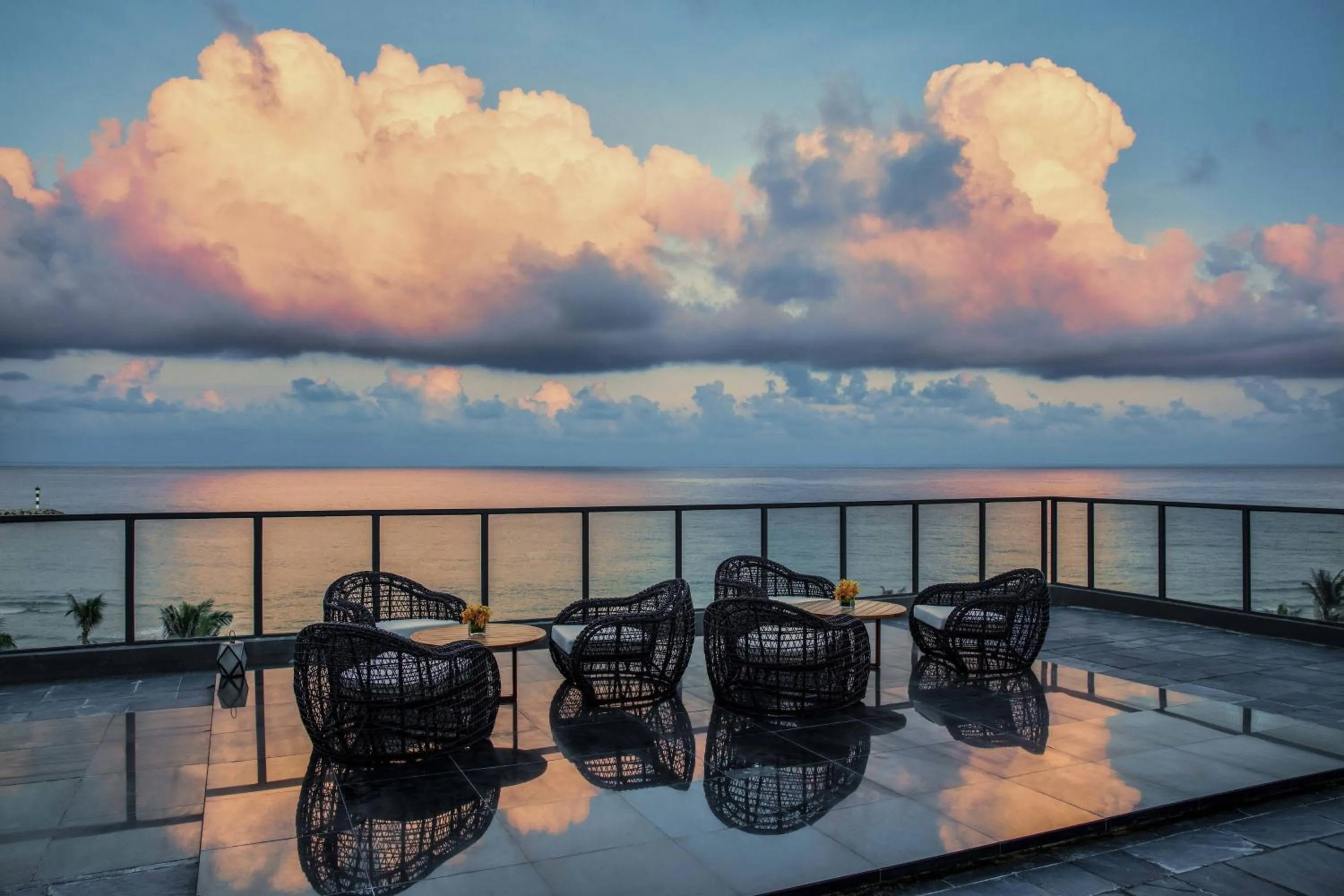 Lounge or bar in Marriott Resort Xiangshui Bay