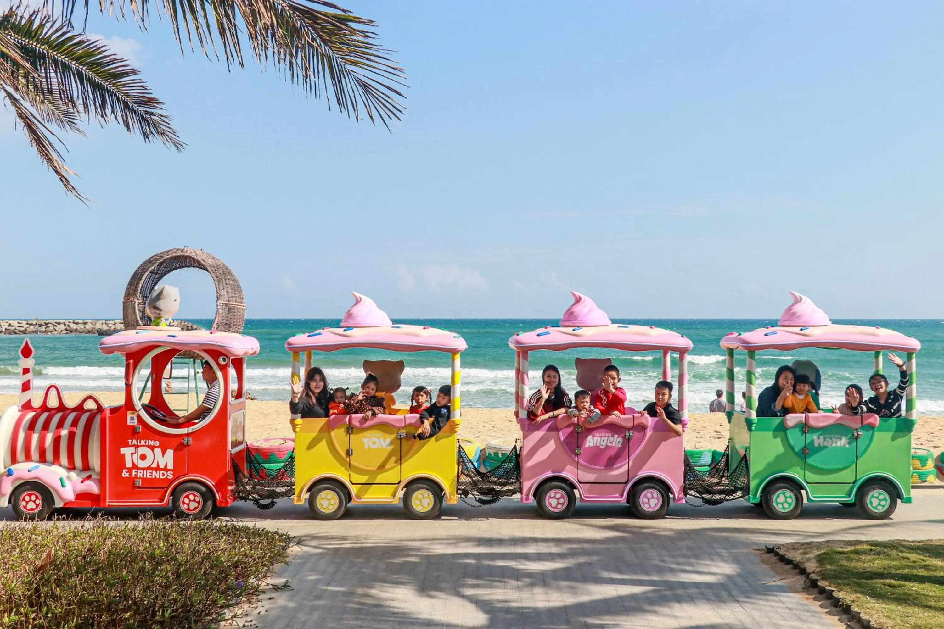 Children play ground in Marriott Resort Xiangshui Bay