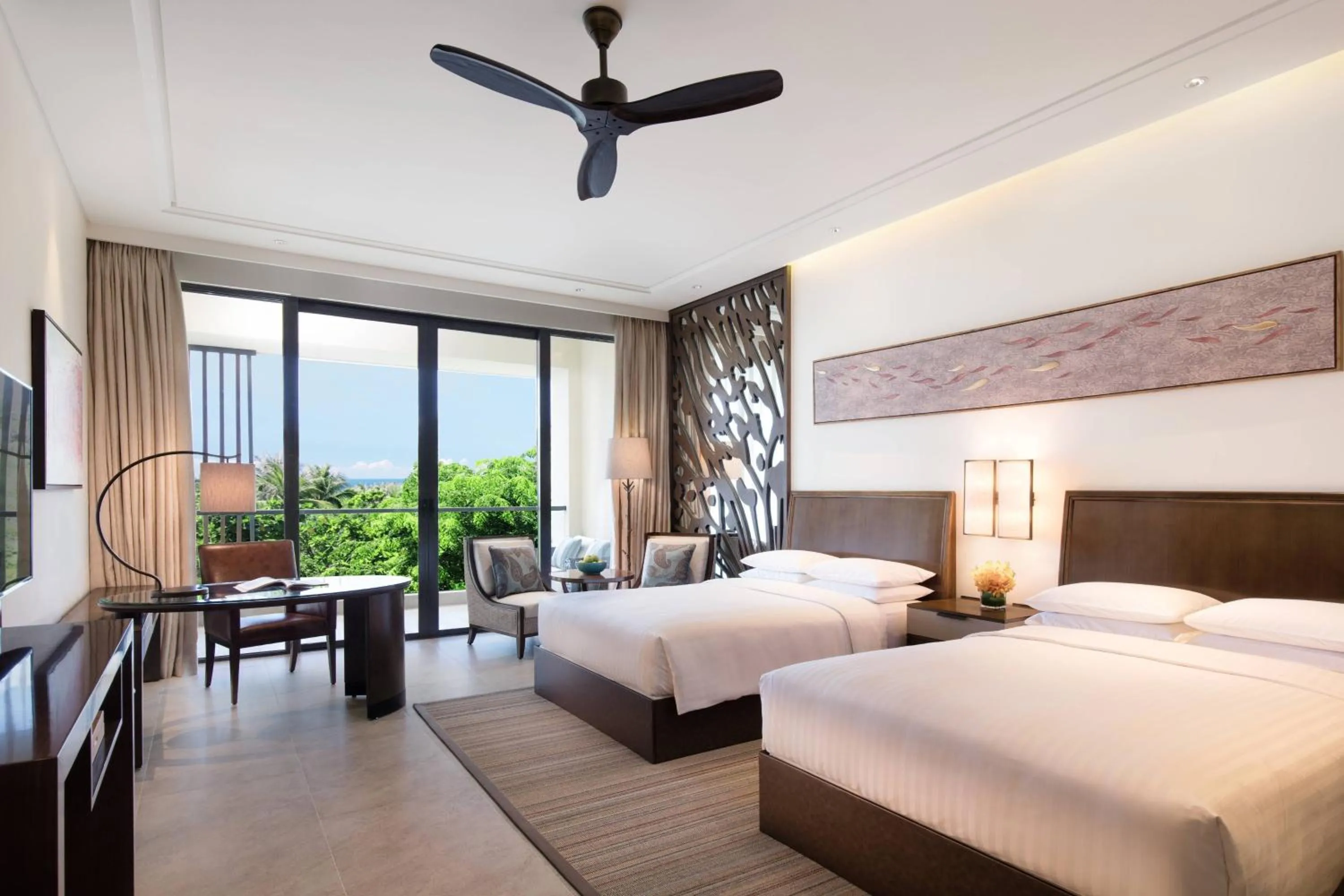 Photo of the whole room, Bed in Marriott Resort Xiangshui Bay