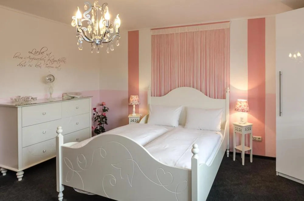 Bed in Hotel Rosenhof