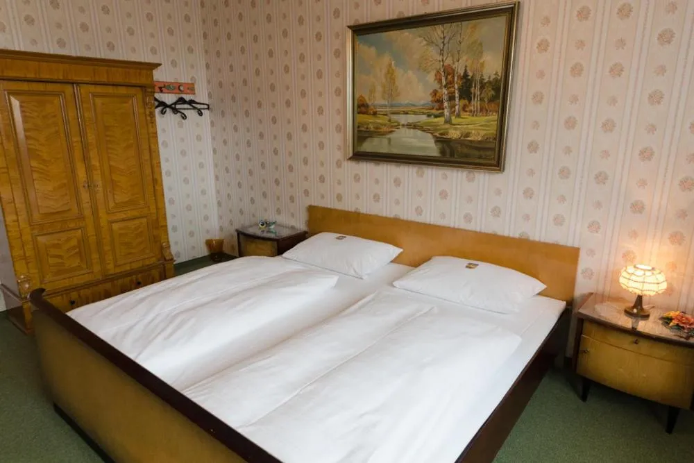 Bed in Hotel Rosenhof