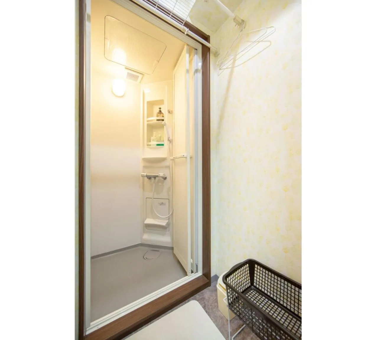 Shower in GUEST HOUSE B's FiveⅡ