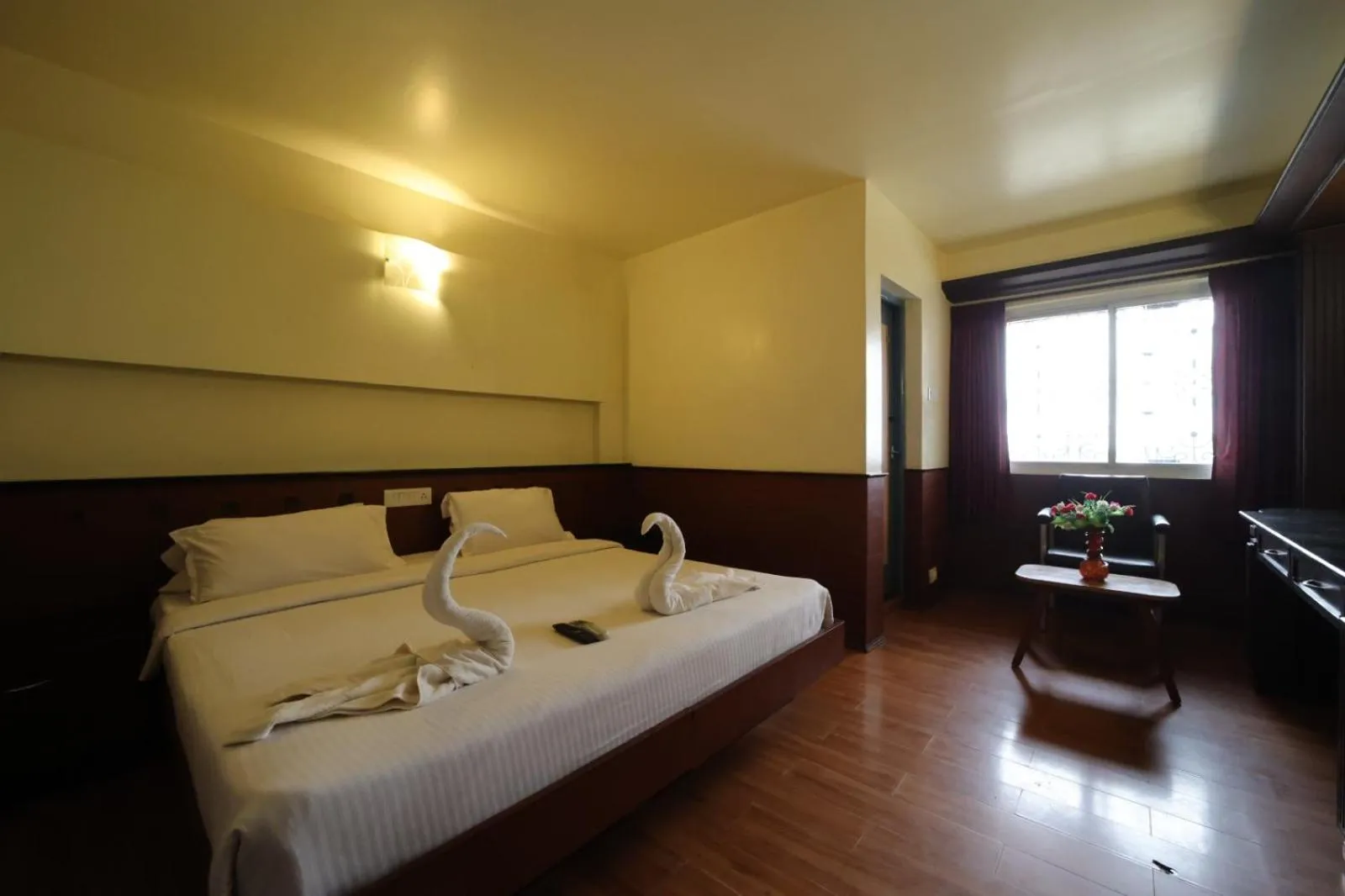 Bedroom, Bed in Jayaraj Residency