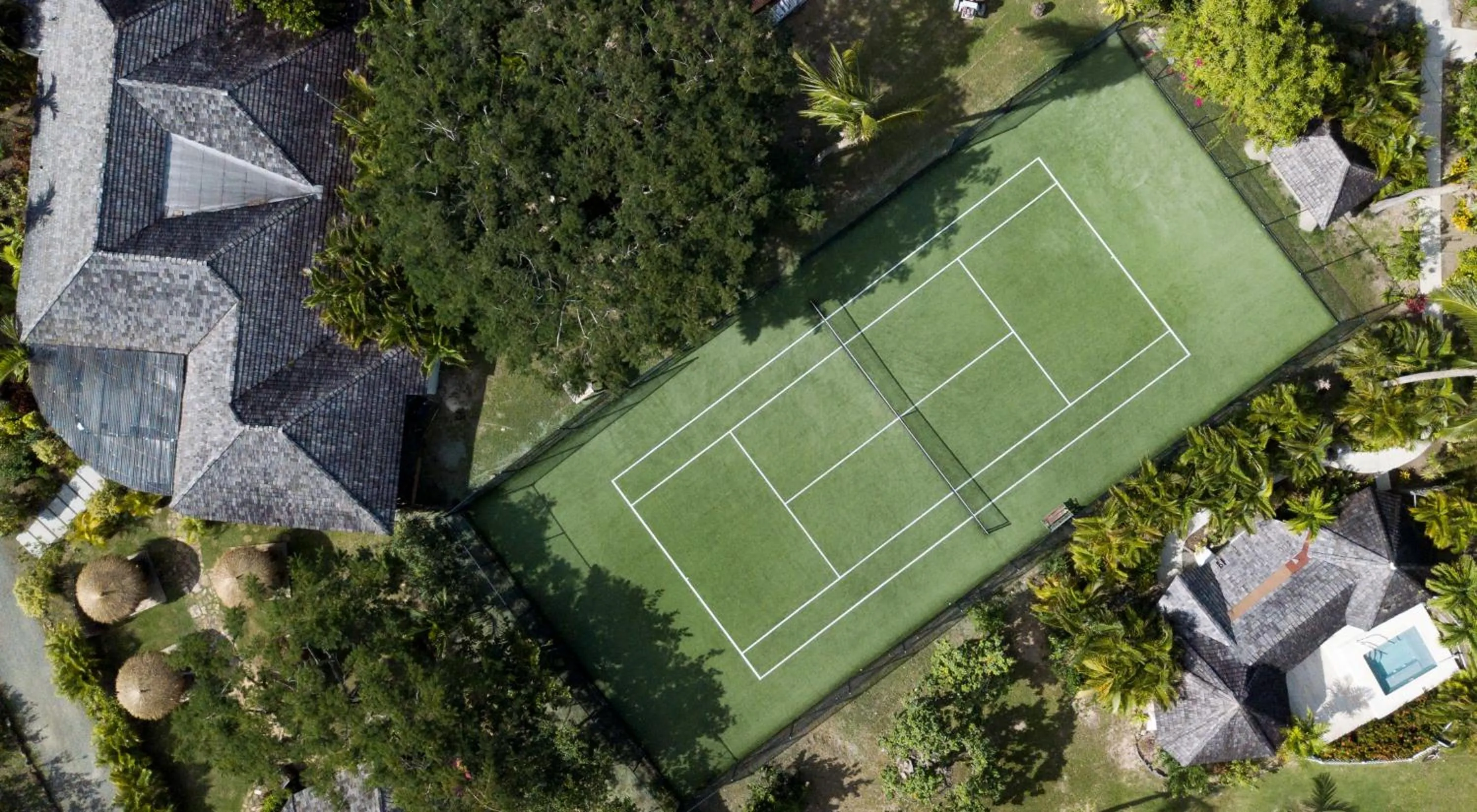 Tennis court in Galley Bay Resort & Spa