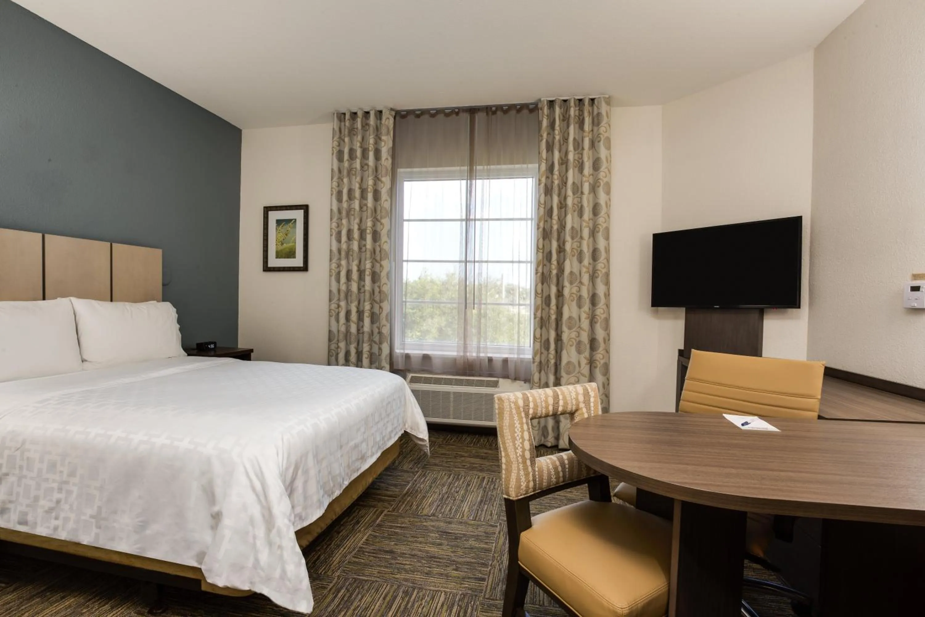 Bedroom, Bed in Candlewood Suites Fort Lauderdale Airport-Cruise by IHG