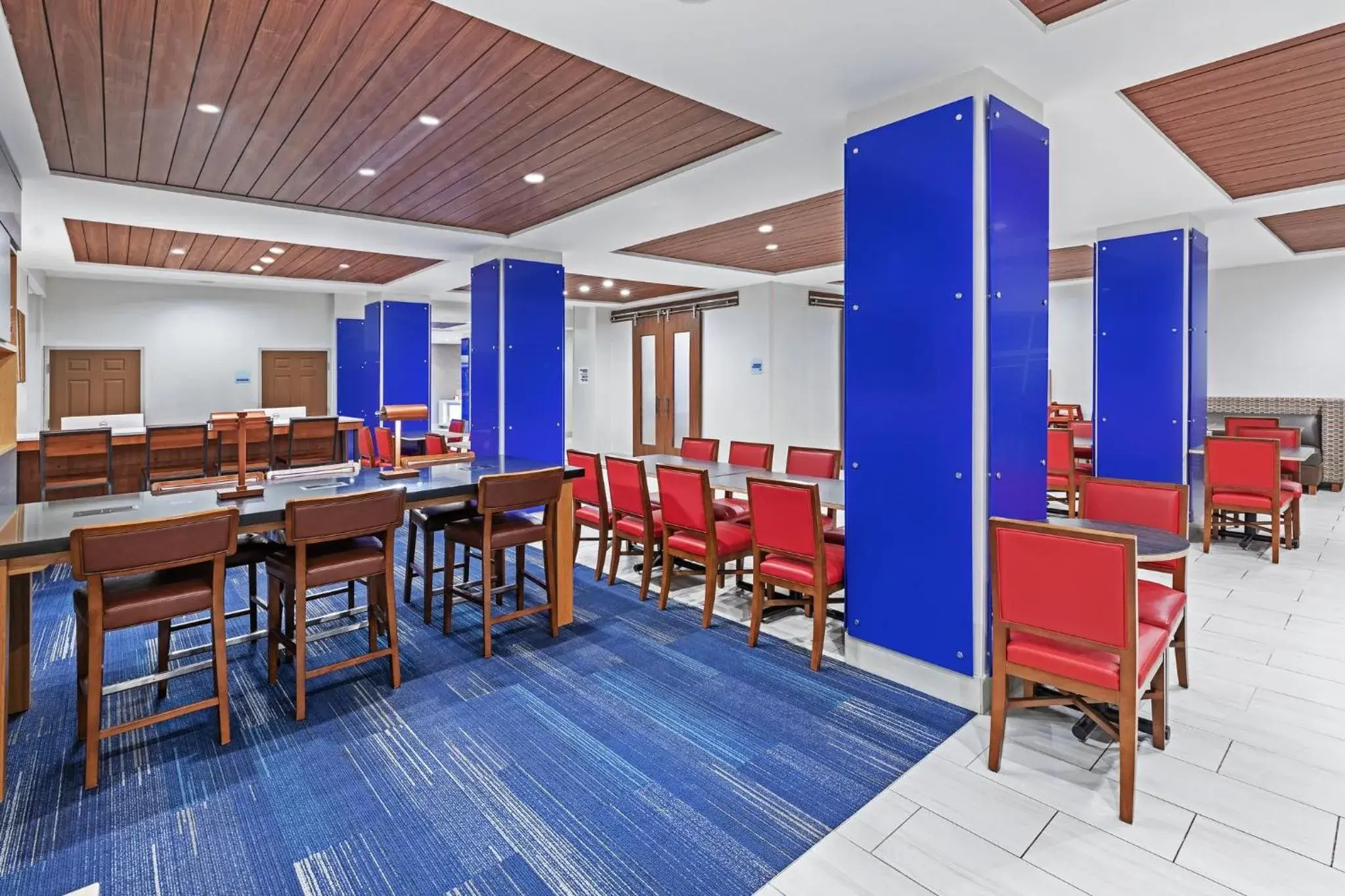 Breakfast in Holiday Inn Express Houston Space Center-Clear Lake by IHG Breakfast in Holiday Inn Express Houston Space Center-Clear Lake by IHG