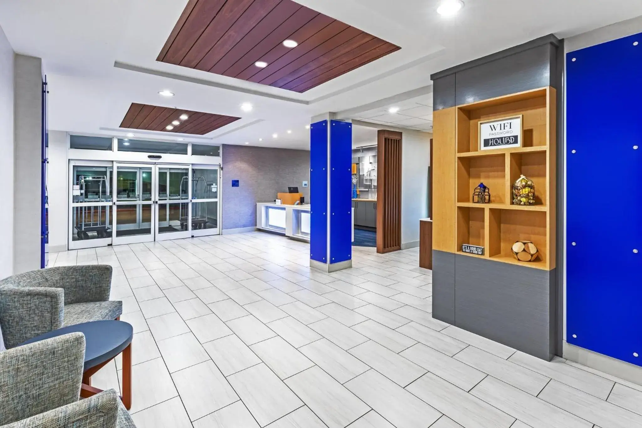 Property building in Holiday Inn Express Houston Space Center-Clear Lake by IHG Property building in Holiday Inn Express Houston Space Center-Clear Lake by IHG