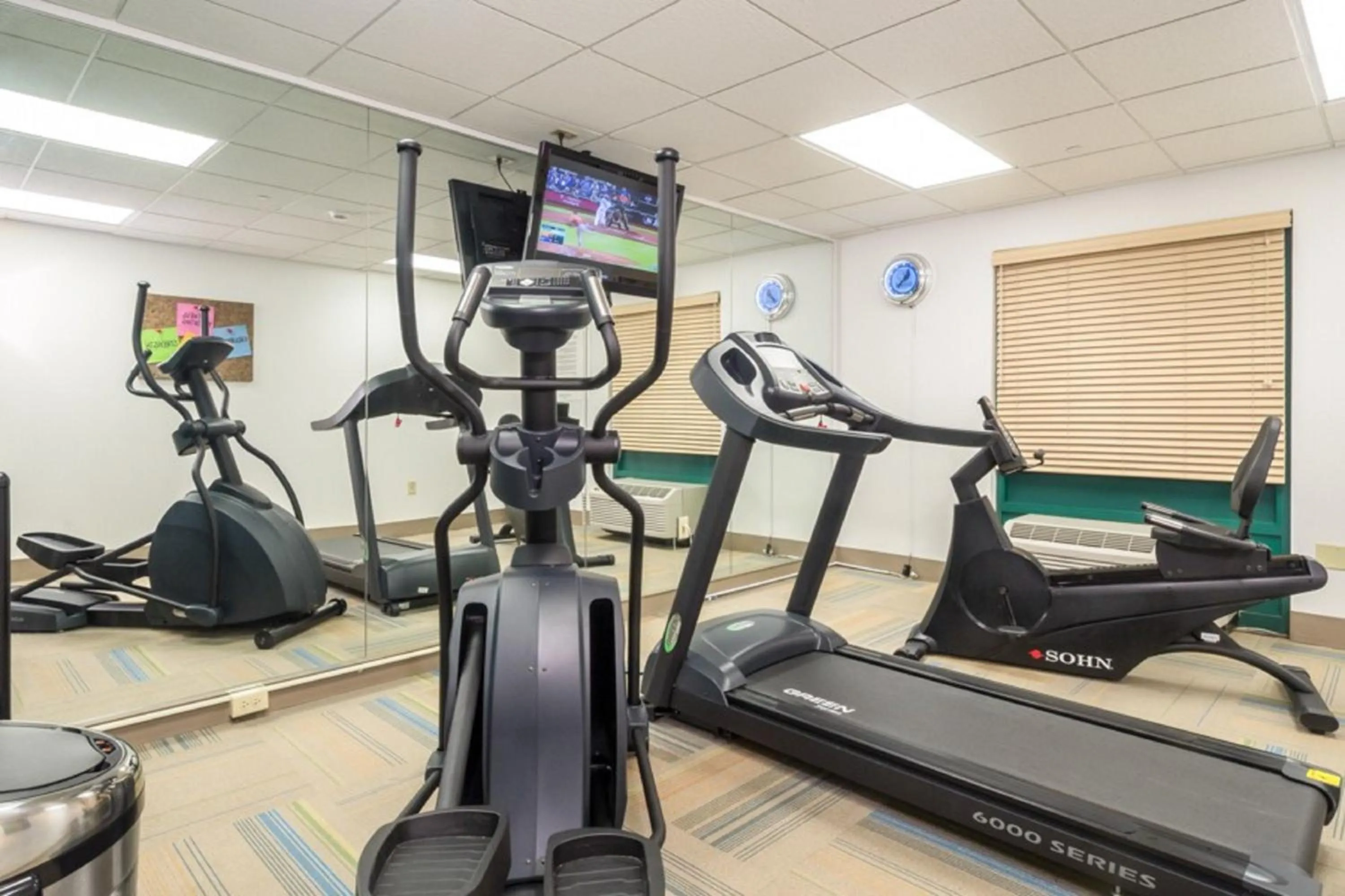 Fitness centre/facilities in Holiday Inn Express Hotel & Suites Memphis Southwind by IHG