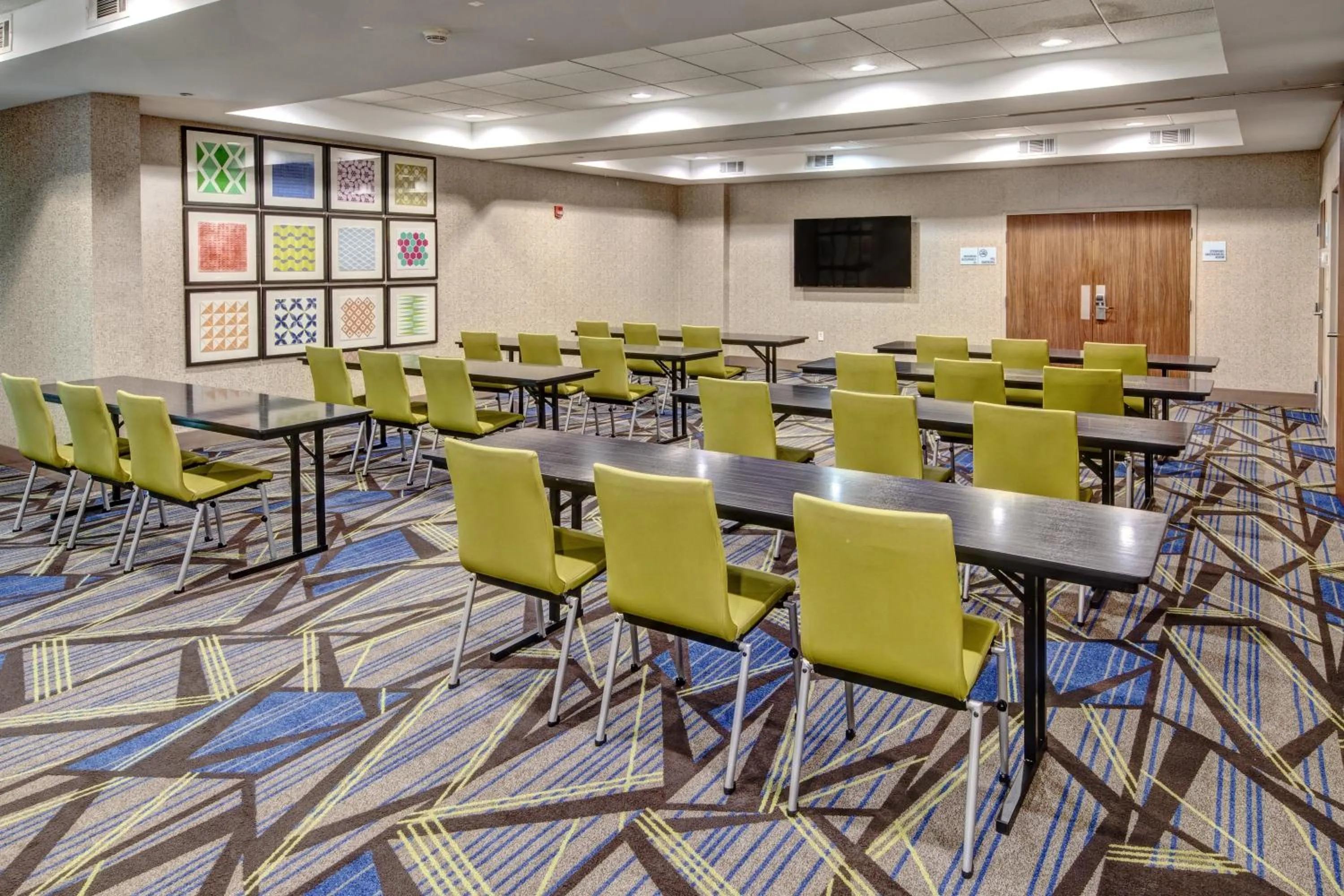 Meeting/conference room in Holiday Inn Express Hotel & Suites Memphis Southwind by IHG