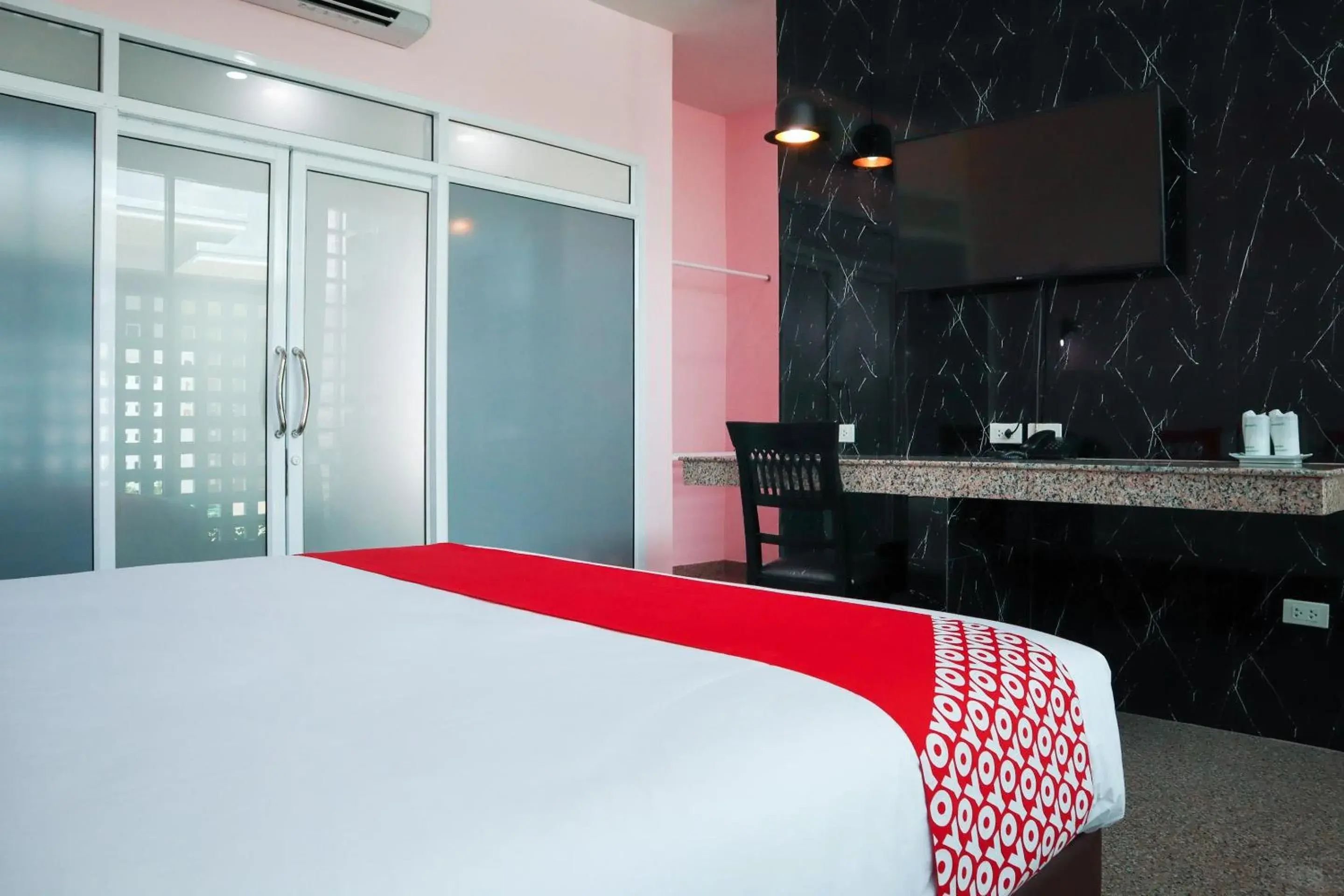 Bedroom in Sabai Palace Bedroom in Sabai Palace