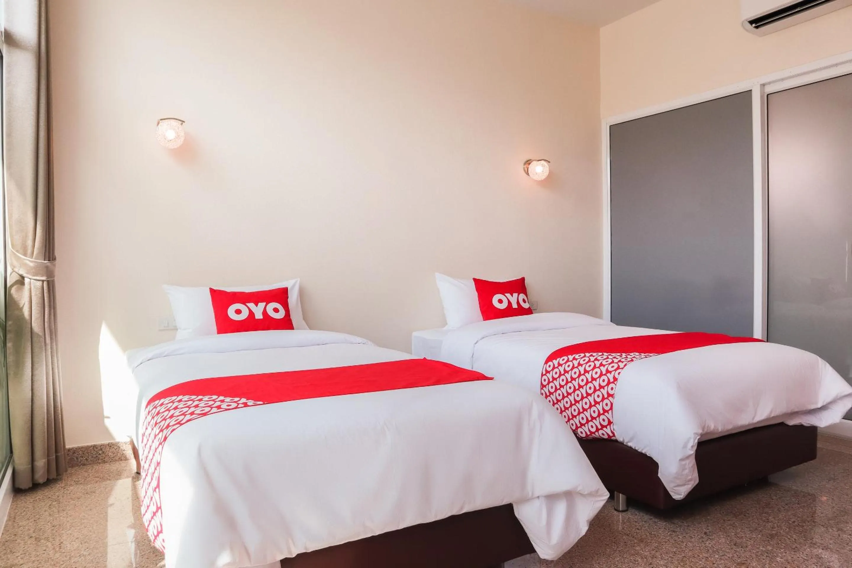 Bedroom in Sabai Palace