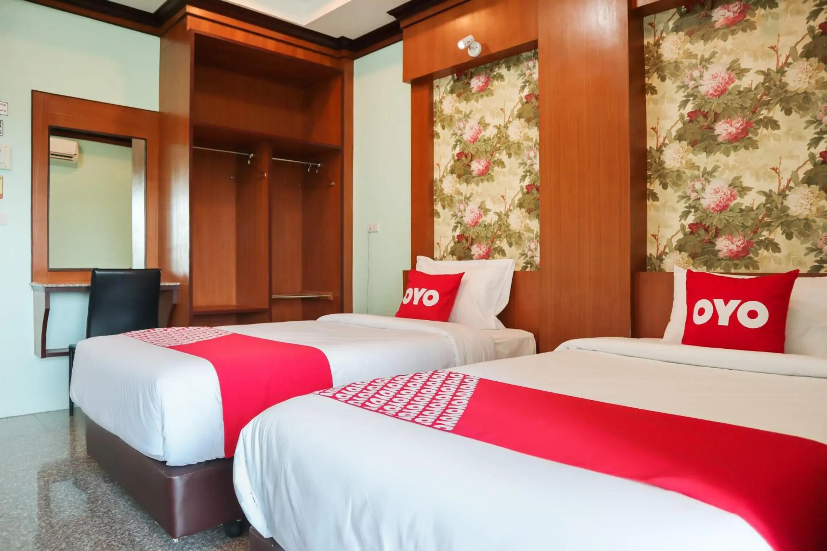 Bedroom in Sabai Palace Bedroom in Sabai Palace