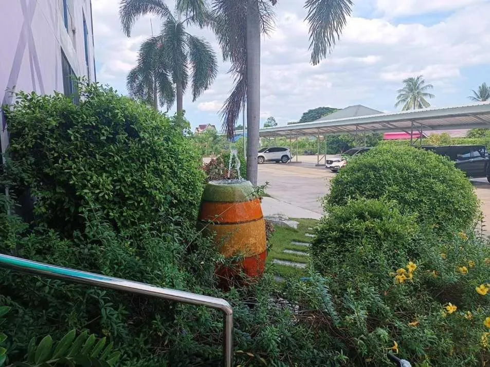 Facade/entrance in Sabai Palace