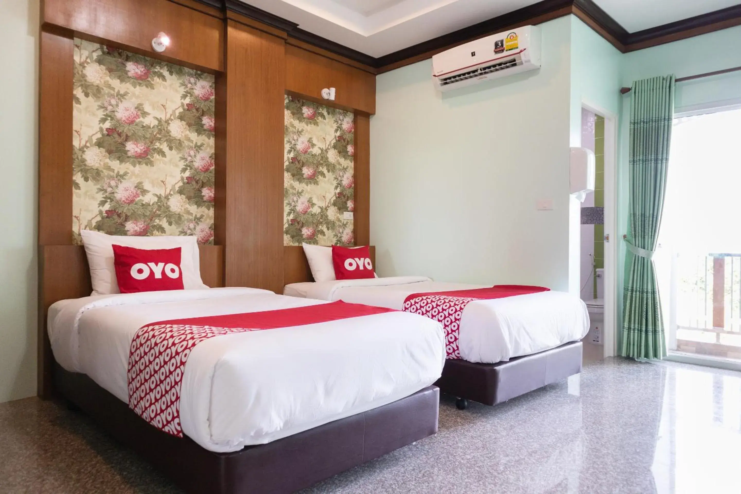 Bedroom in Sabai Palace Bedroom in Sabai Palace