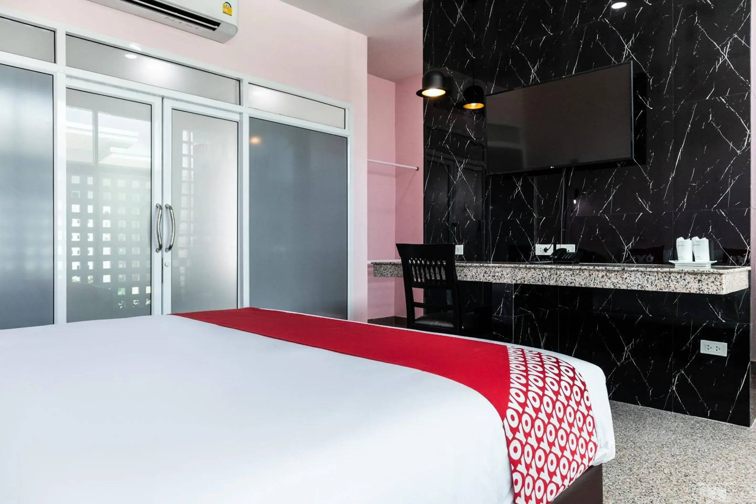 Bedroom in Sabai Palace Bedroom in Sabai Palace