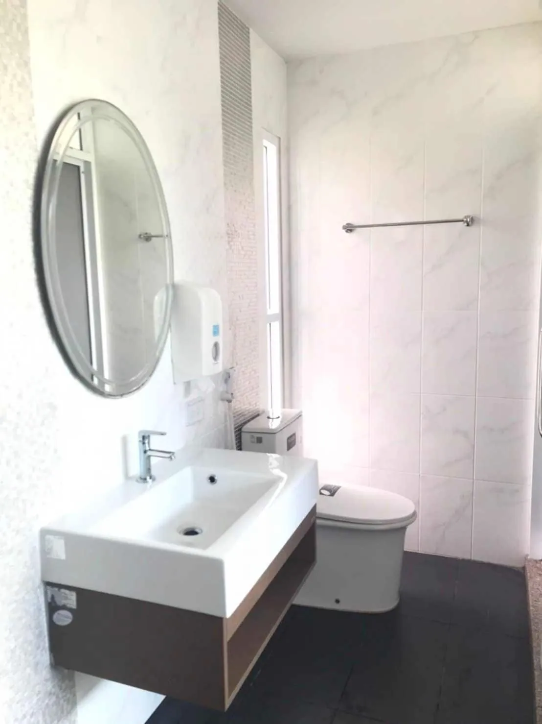 Bathroom in Sabai Palace