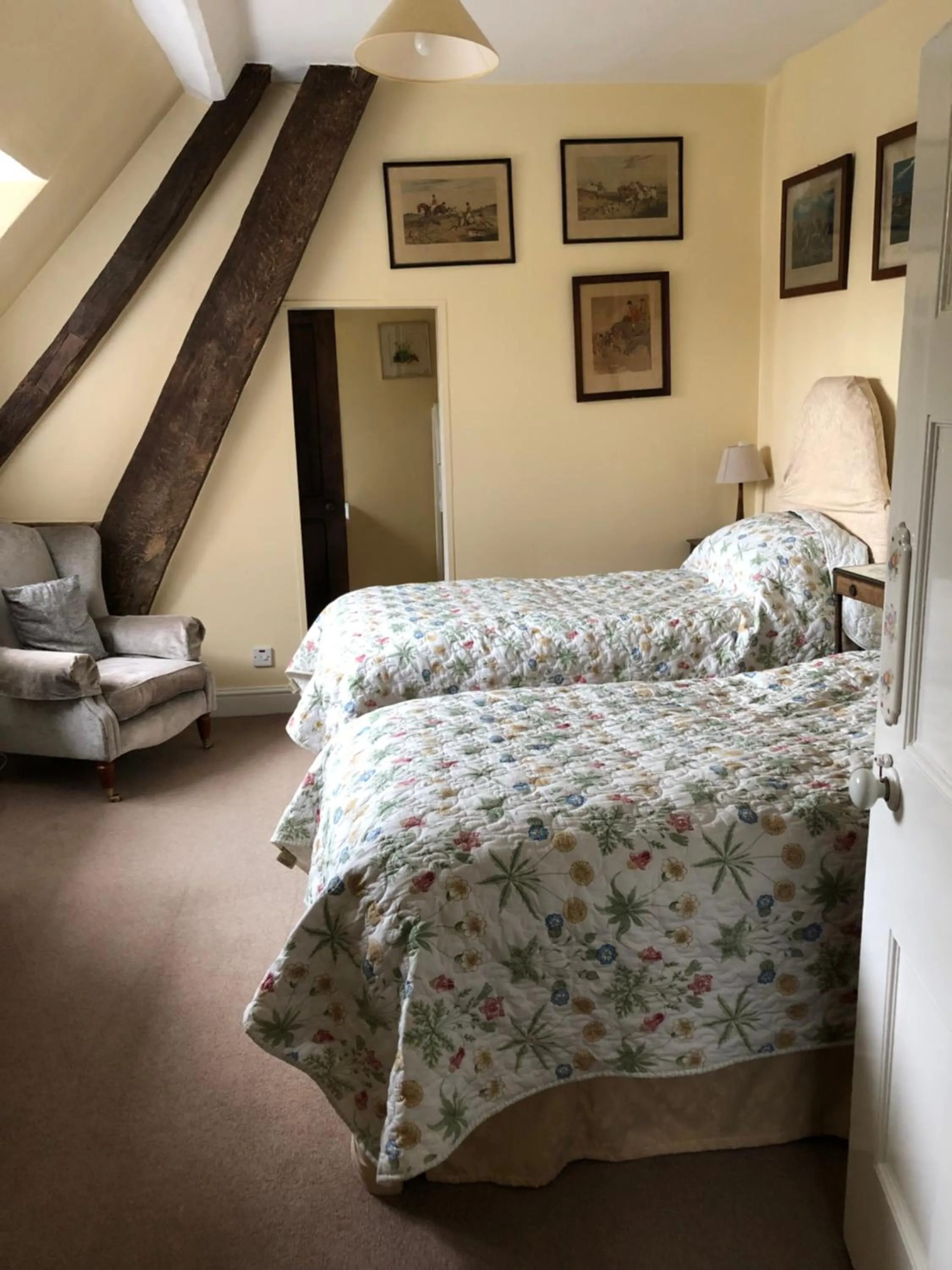 Bedroom, Bed in Church Hill Farm